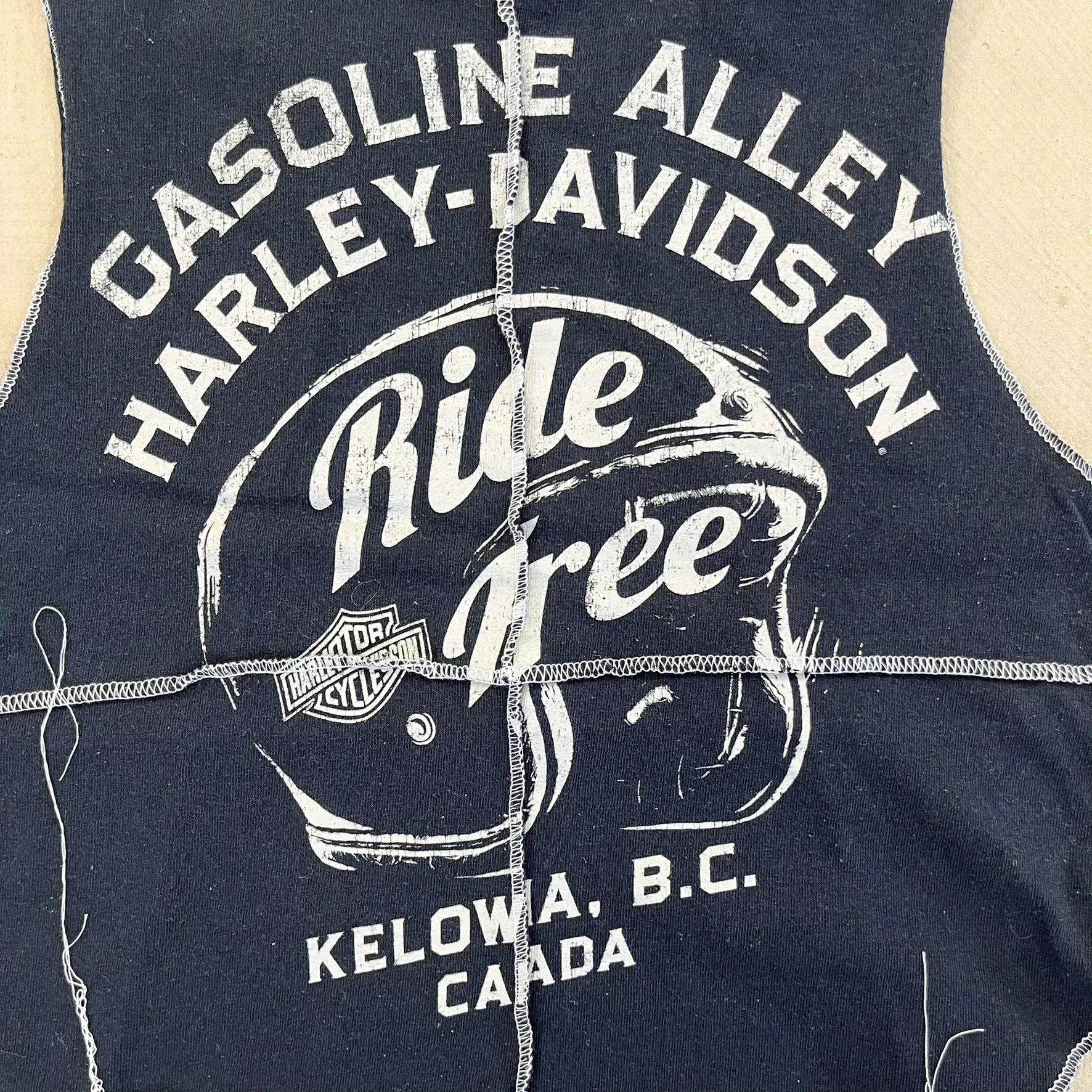 F- HOM Harley Davidson Kelowna Reworked Dbl Stitch Crop Top sold by HG Vintage product image thumbnail 5