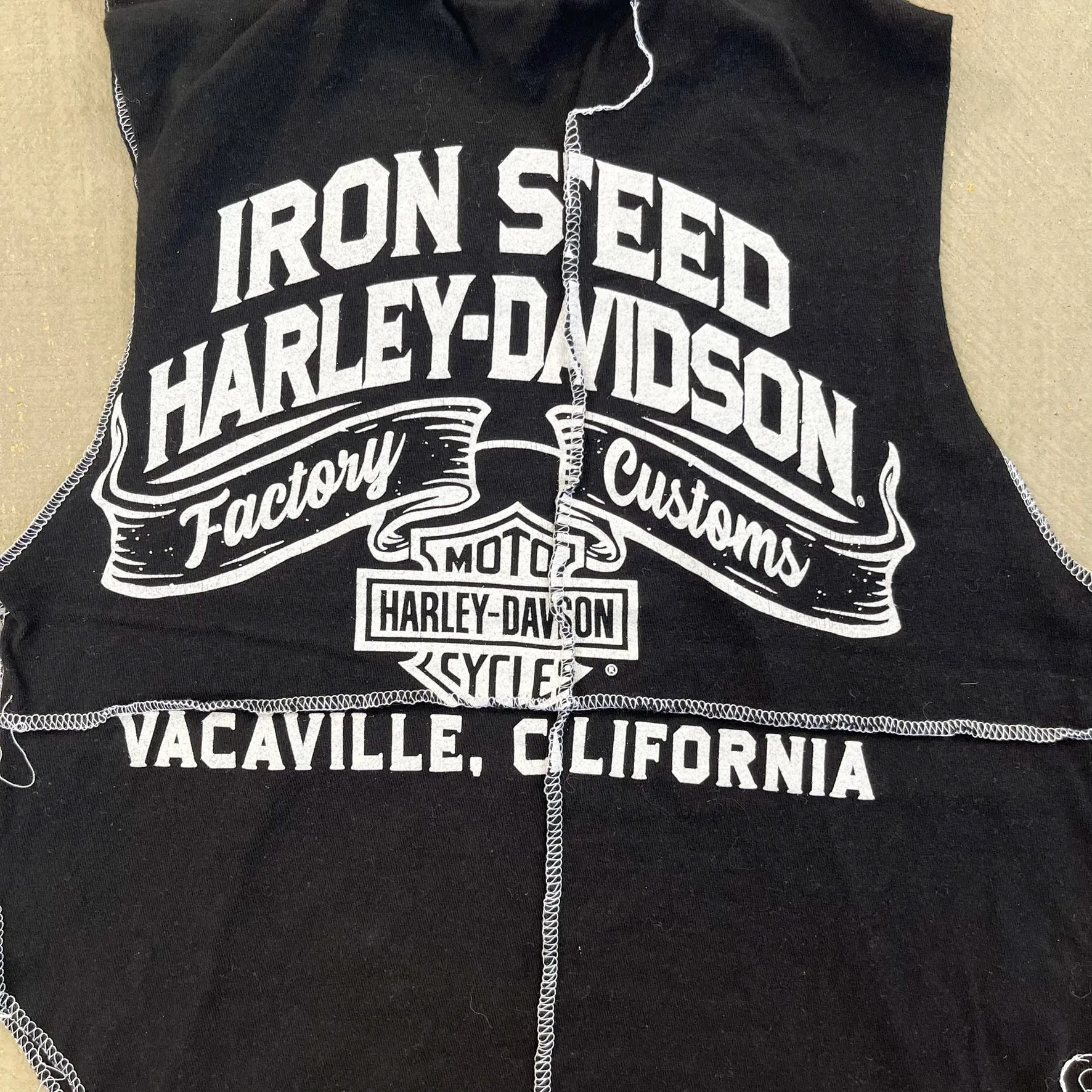 F- HOM Harley Davidson Vacaville Reworked Dbl Stitch Crop Top sold by HG Vintage product image thumbnail 5
