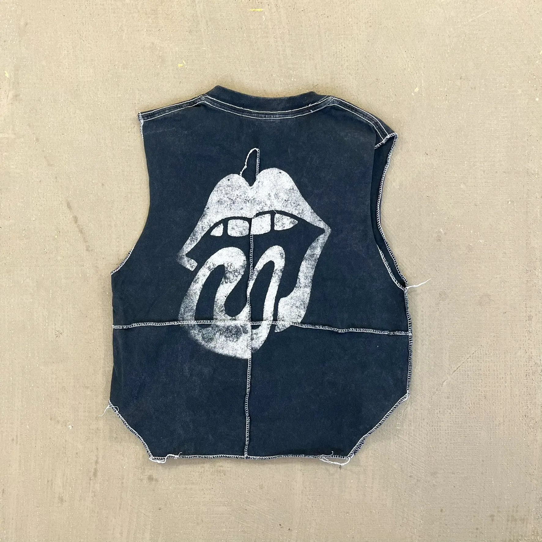 F- HOM Rolling Stones US Logo Reworked Dbl Stitch Crop Top sold by HG Vintage product image thumbnail 4
