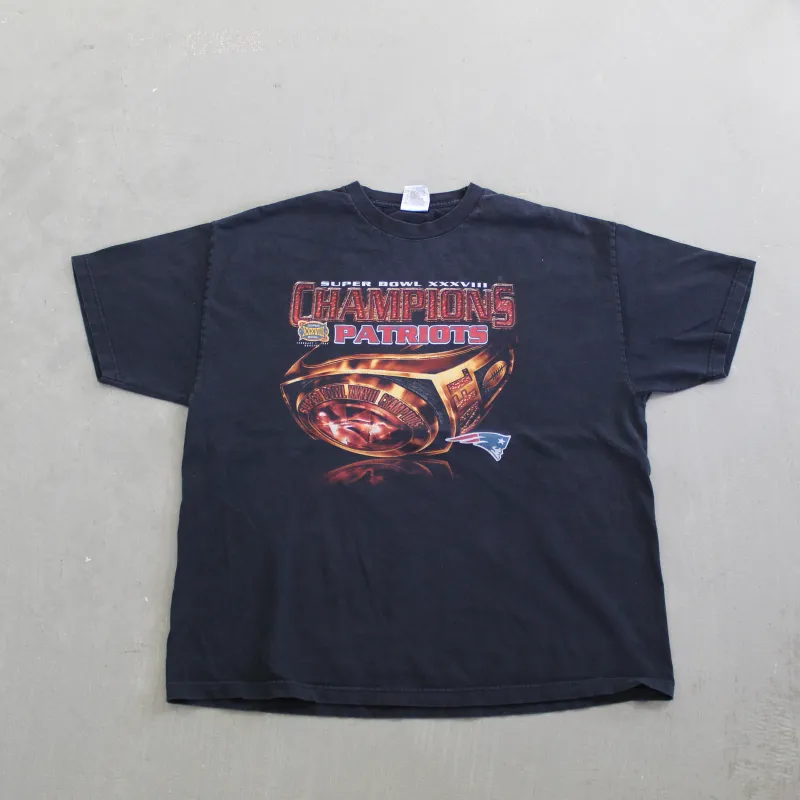 D- Vintage 2004 Super Bowl 38 Champs New England Patriots NFL Tee sold by HG Vintage