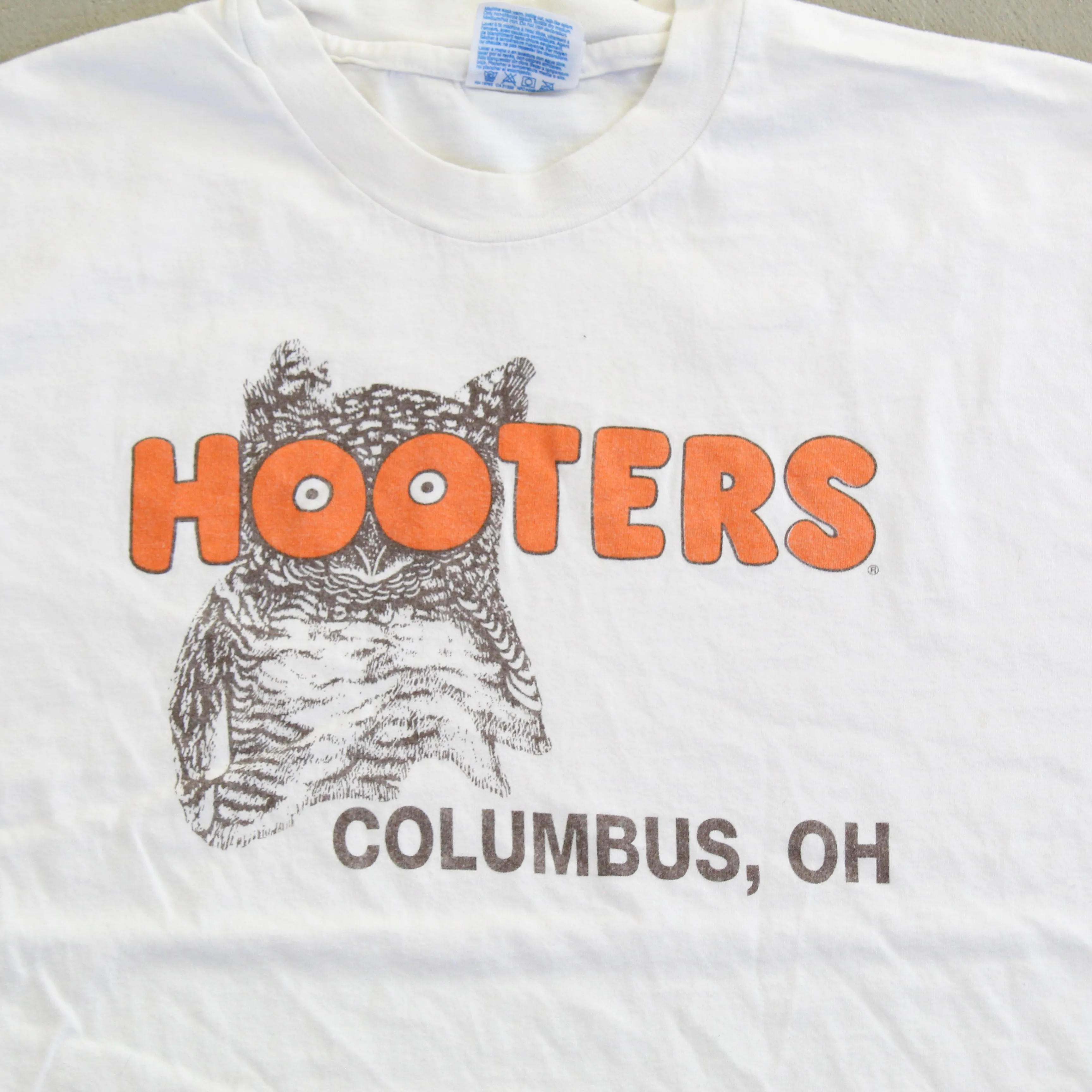 F- Vintage 90s Hooters Columbus Ohio Single Stitch Tee sold by HG Vintage product image thumbnail 2