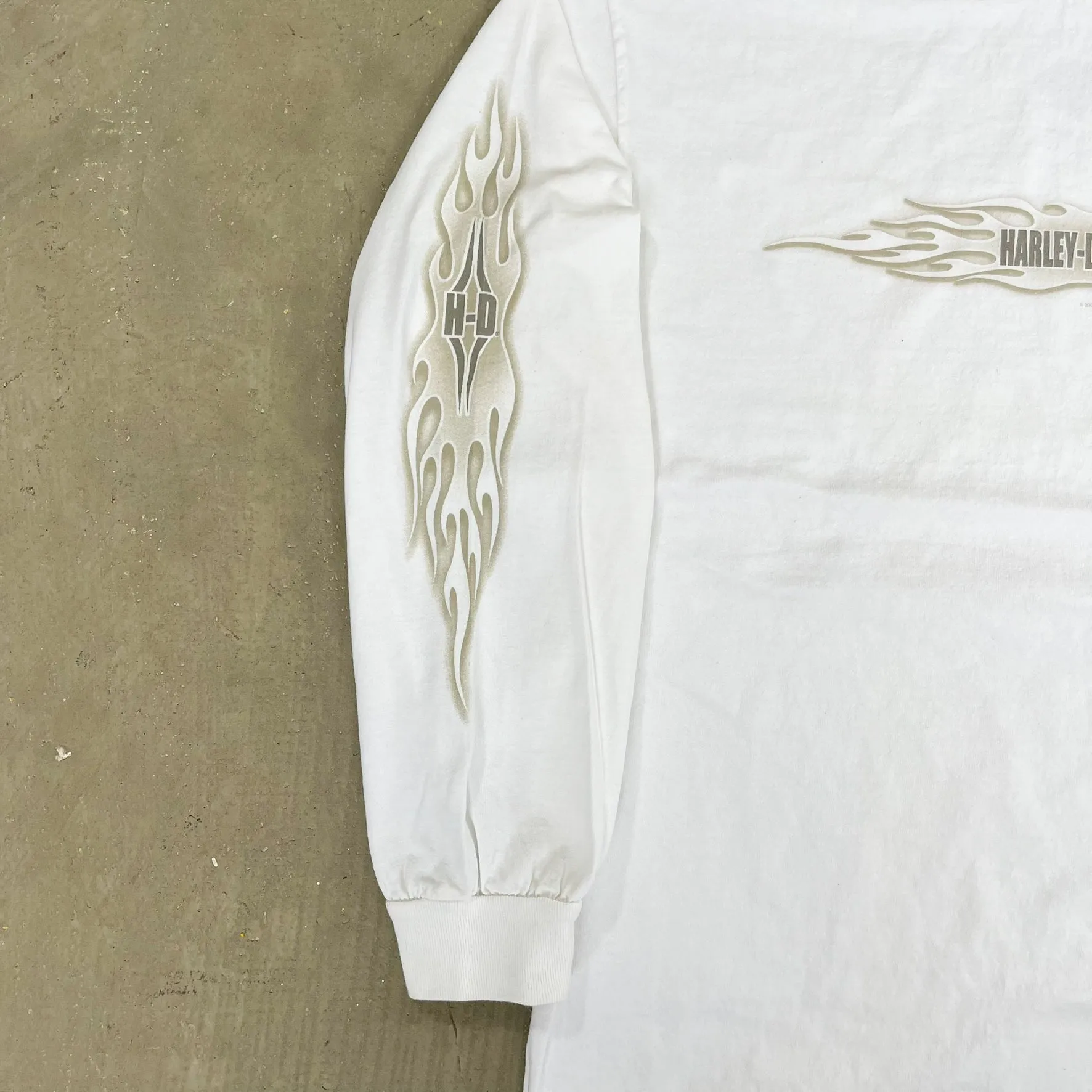 F- Vintage '04 Harley Davidson Japan Flames Graphic Long Sleeve Tee sold by HG Vintage product image thumbnail 3