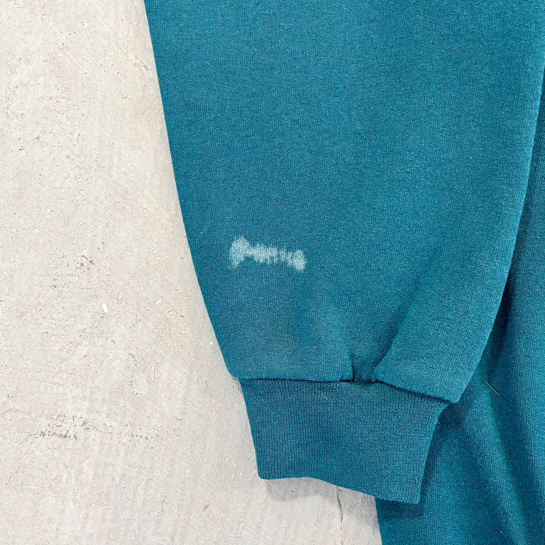 F- Vintage Philadelphia Eagles NFL Logo & Text Crewneck sold by HG Vintage product image thumbnail 3