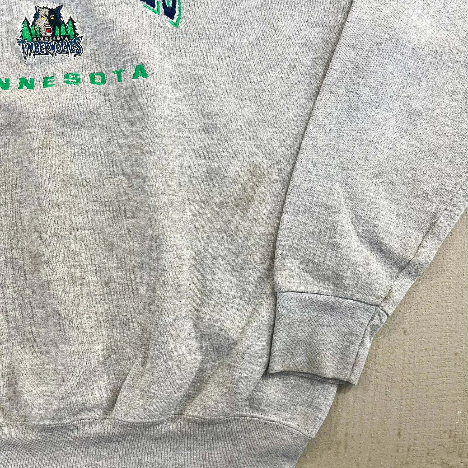 F- Vintage Minnesota Timberwolves NBA Lee Embroidered Text/Logo Crewneck sold by HG Vintage product image thumbnail 3