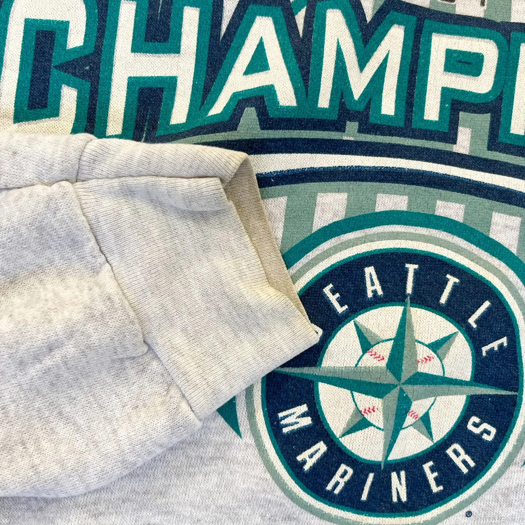 F- Vintage '01 Seattle Mariners ALW Champions MLB Crewneck sold by HG Vintage product image thumbnail 5