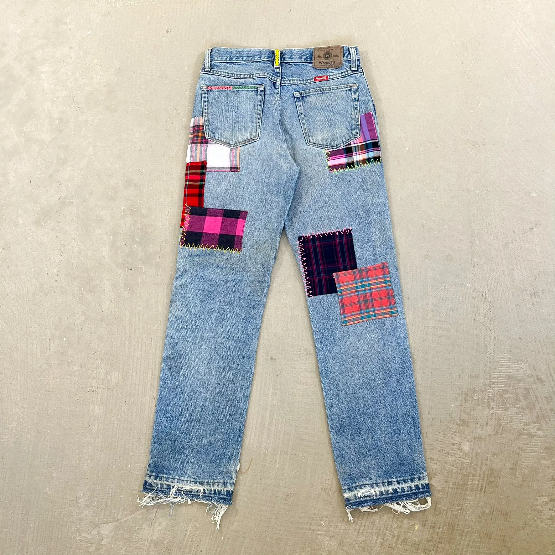 F- HOM Wrangler Flower Left Pocket Reworked Custom Jeans sold by HG Vintage product image thumbnail 5