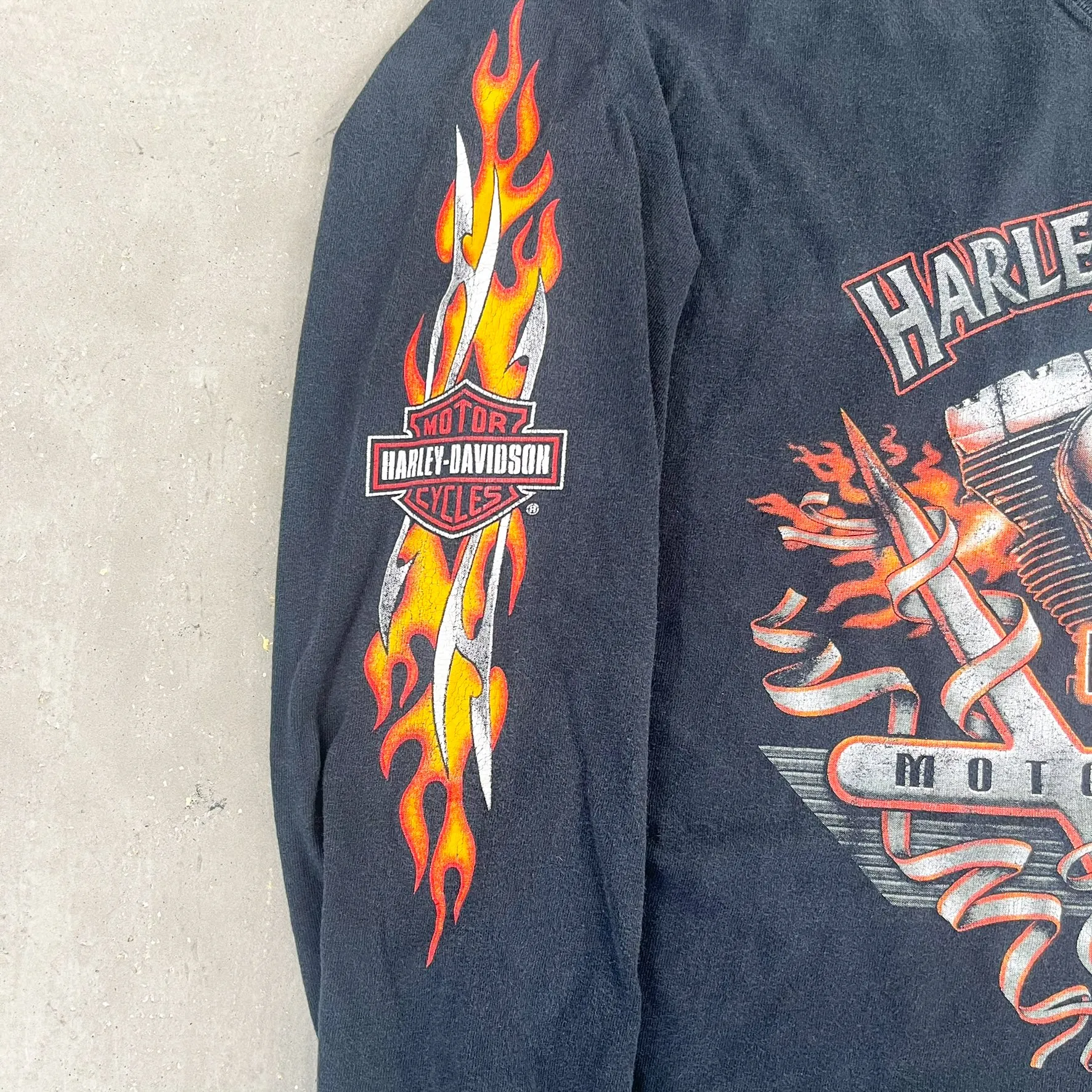 F- Vintage '03 Harley Davidson Quebec Canada Long Sleeve Tee sold by HG Vintage product image thumbnail 4