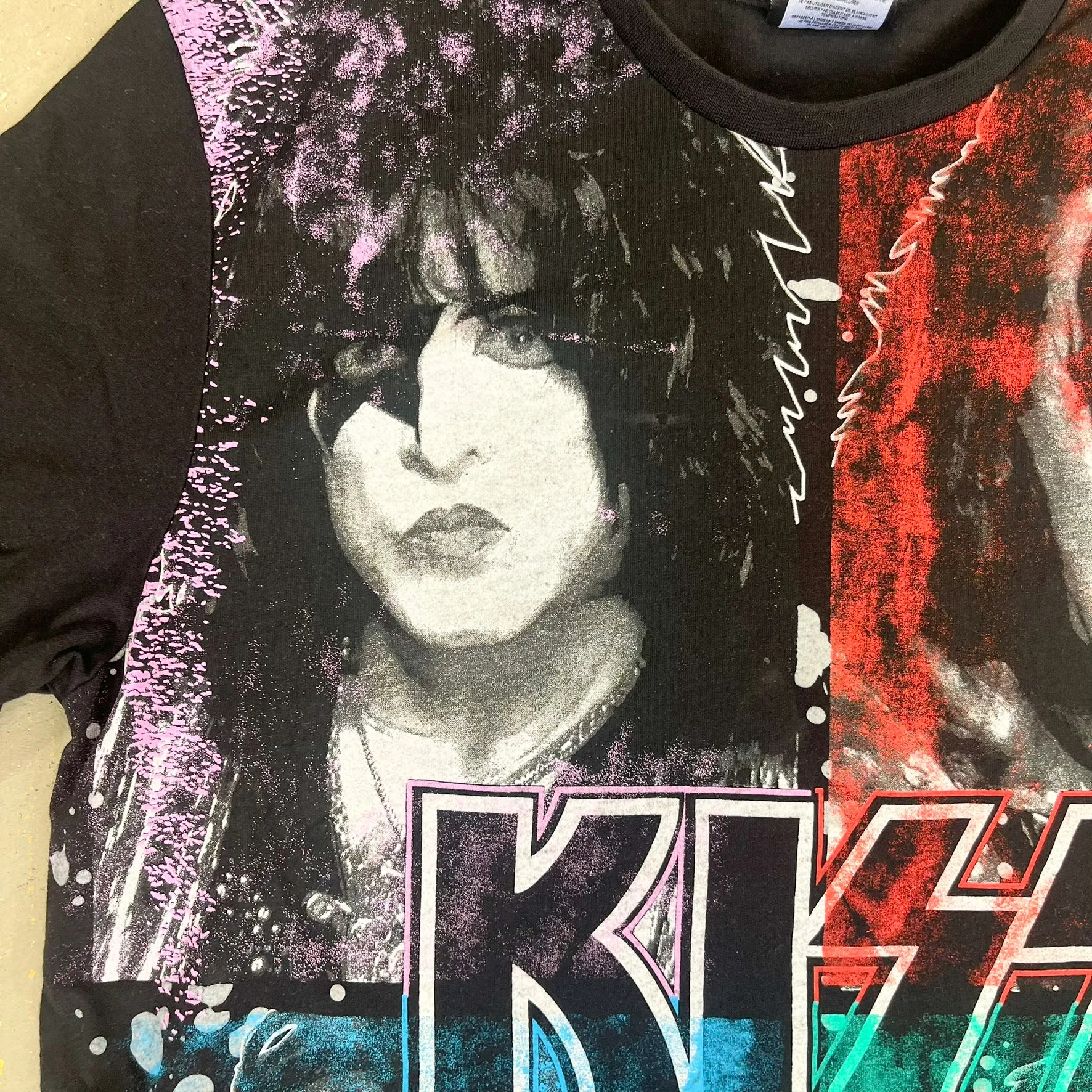 F- Kiss Picture & Text Multi Color Tee sold by HG Vintage product image thumbnail 3