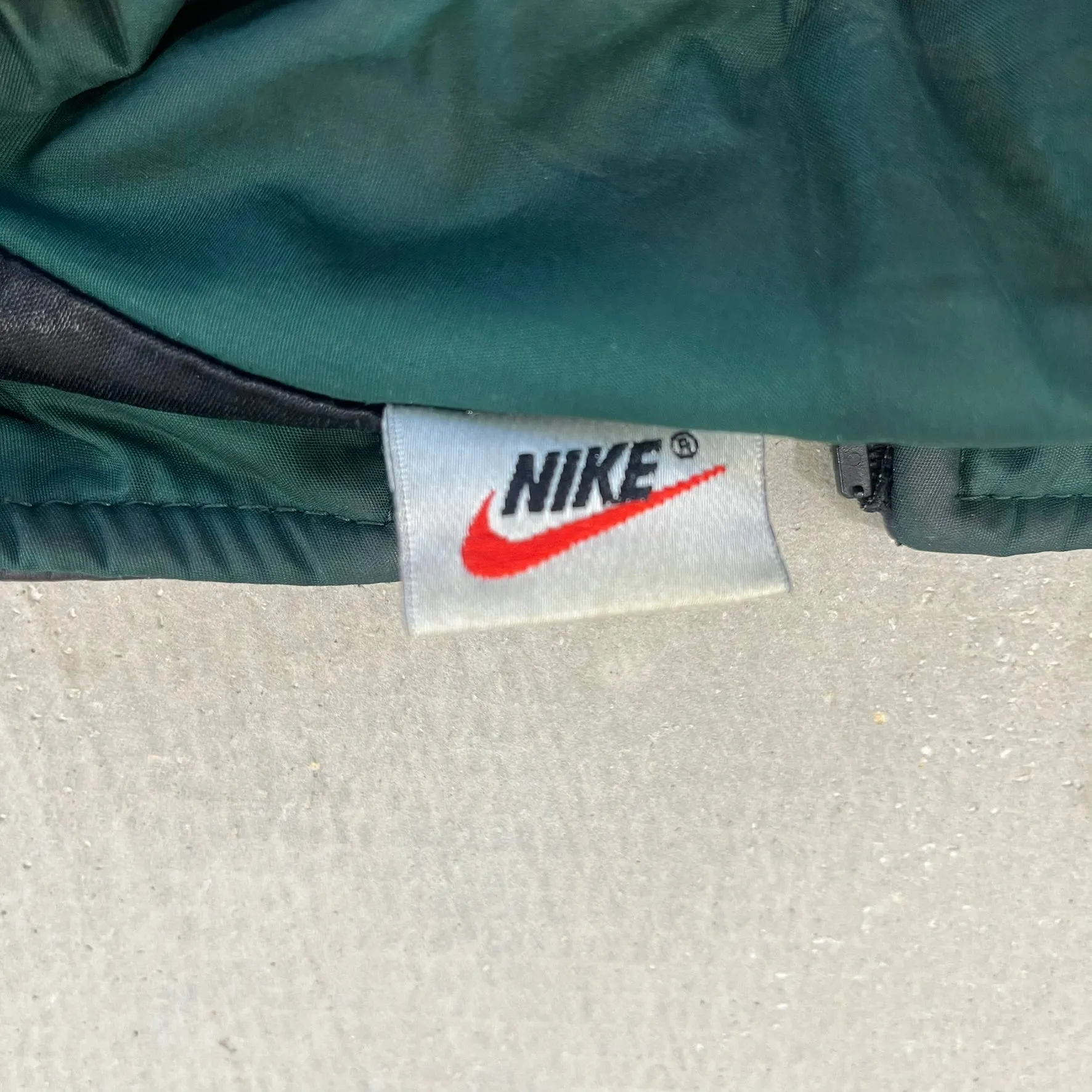 F- Vintage Nike Oregon Ducks Leather Jacket sold by HG Vintage product image thumbnail 4