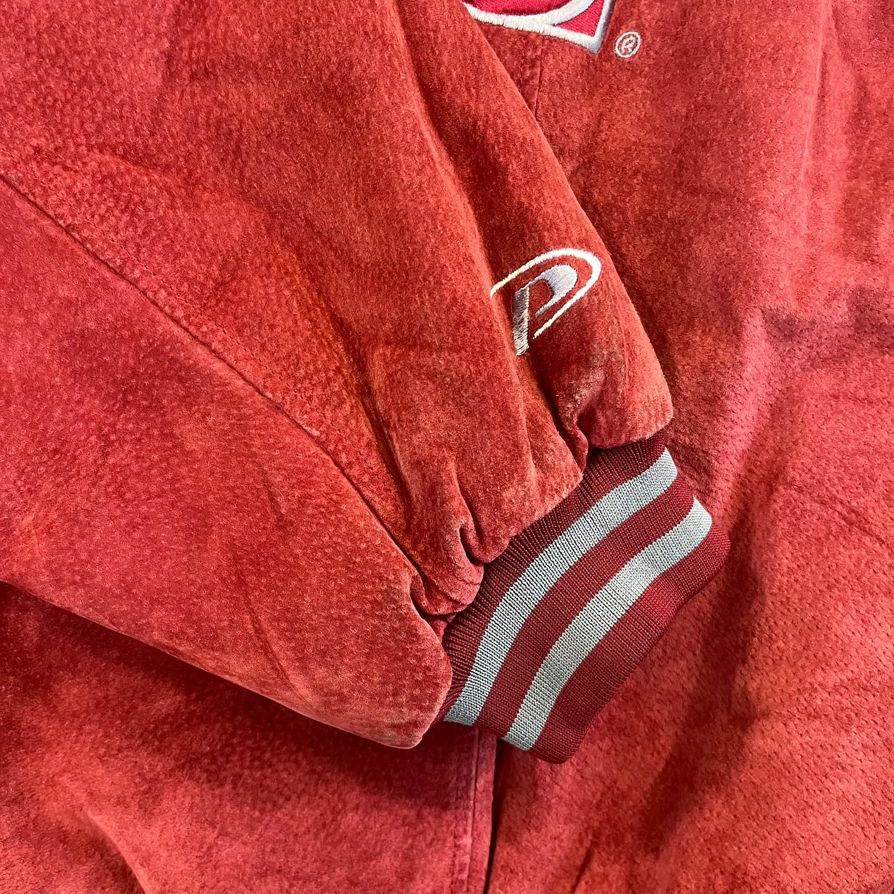 F- Vintage Washington State University Cougars Pro Player Suede Jacket sold by HG Vintage product image thumbnail 5