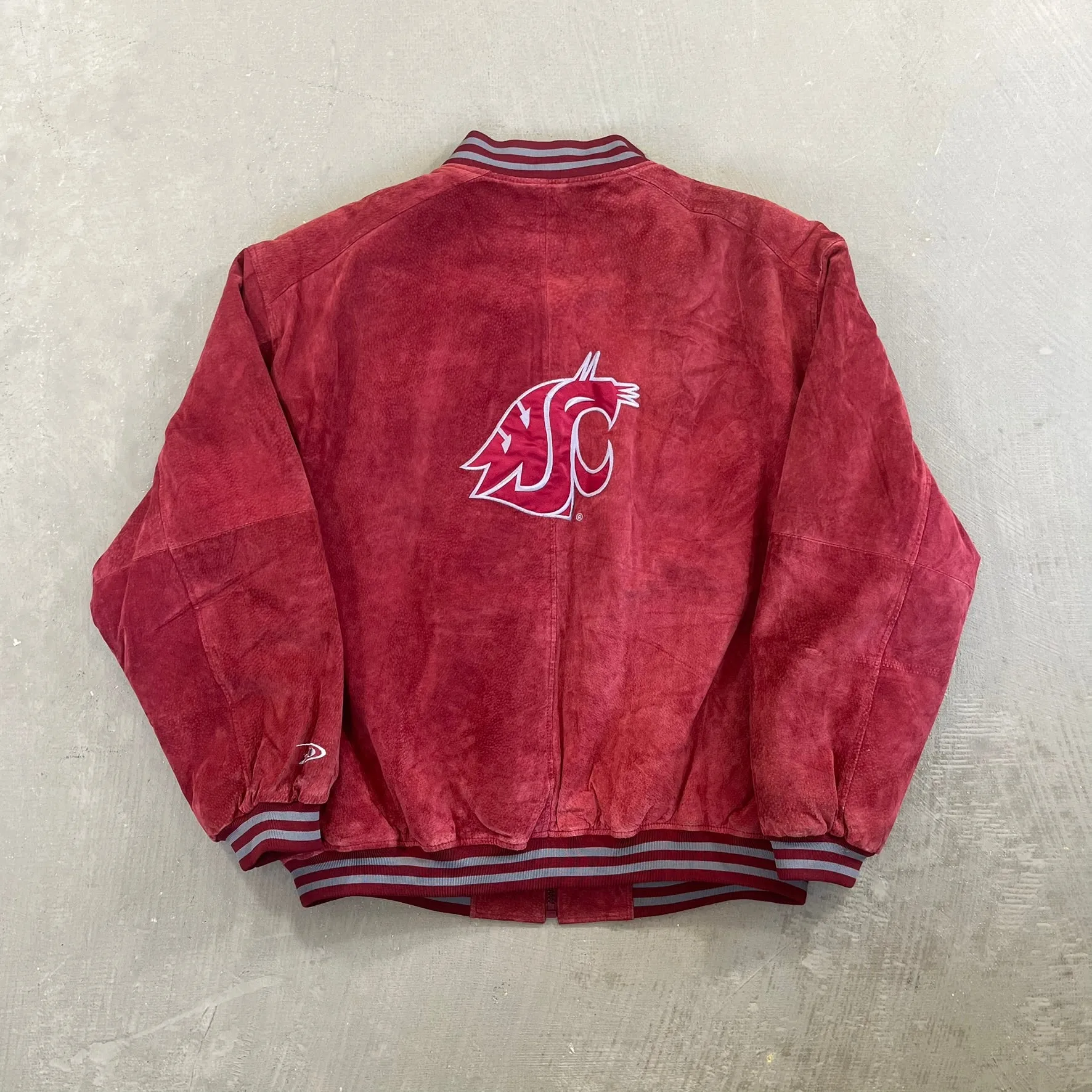 F- Vintage Washington State University Cougars Pro Player Suede Jacket sold by HG Vintage product image thumbnail 3