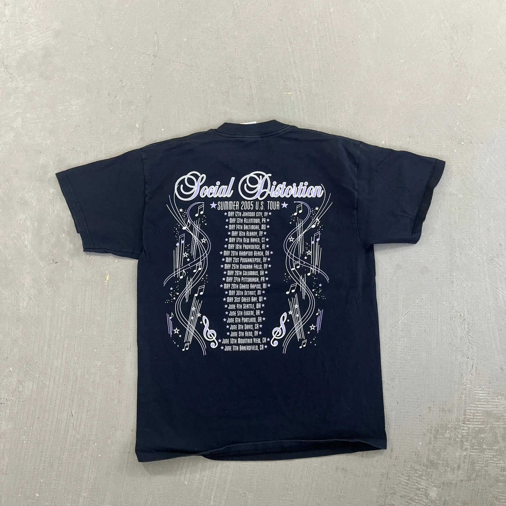 F- Vintage '05 Social Distortion Sex Love & Rock N Roll Picture Tour Tee sold by HG Vintage product image thumbnail 3