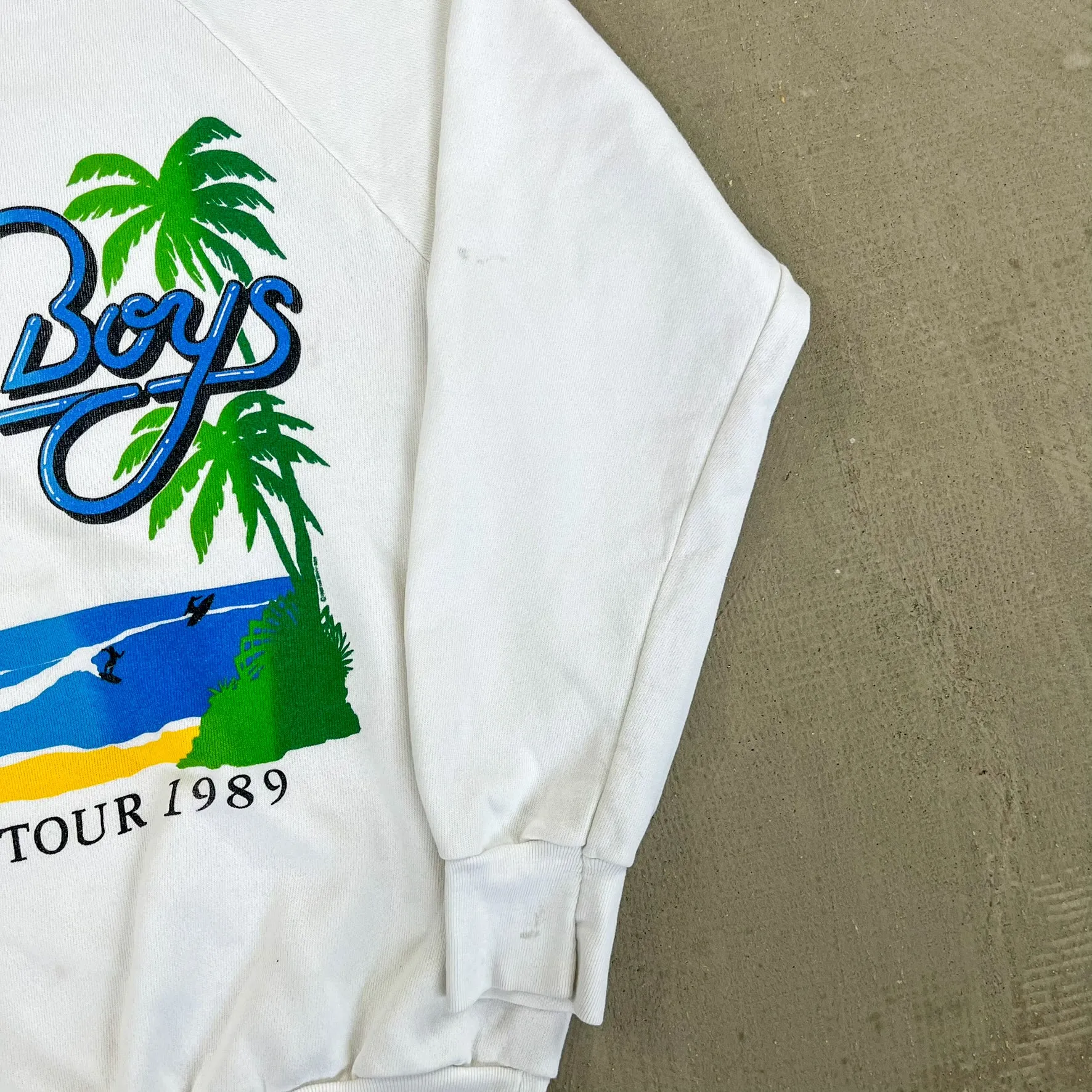 F- Vintage '89 The Beach Boys World Tour Graphic Anvil Tag Crewneck sold by HG Vintage product image thumbnail 3