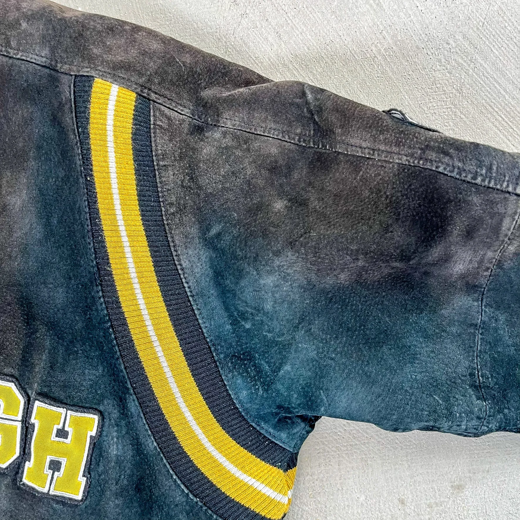 F- Vintage Pittsburgh Steelers NFL Suede Jacket sold by HG Vintage product image thumbnail 4