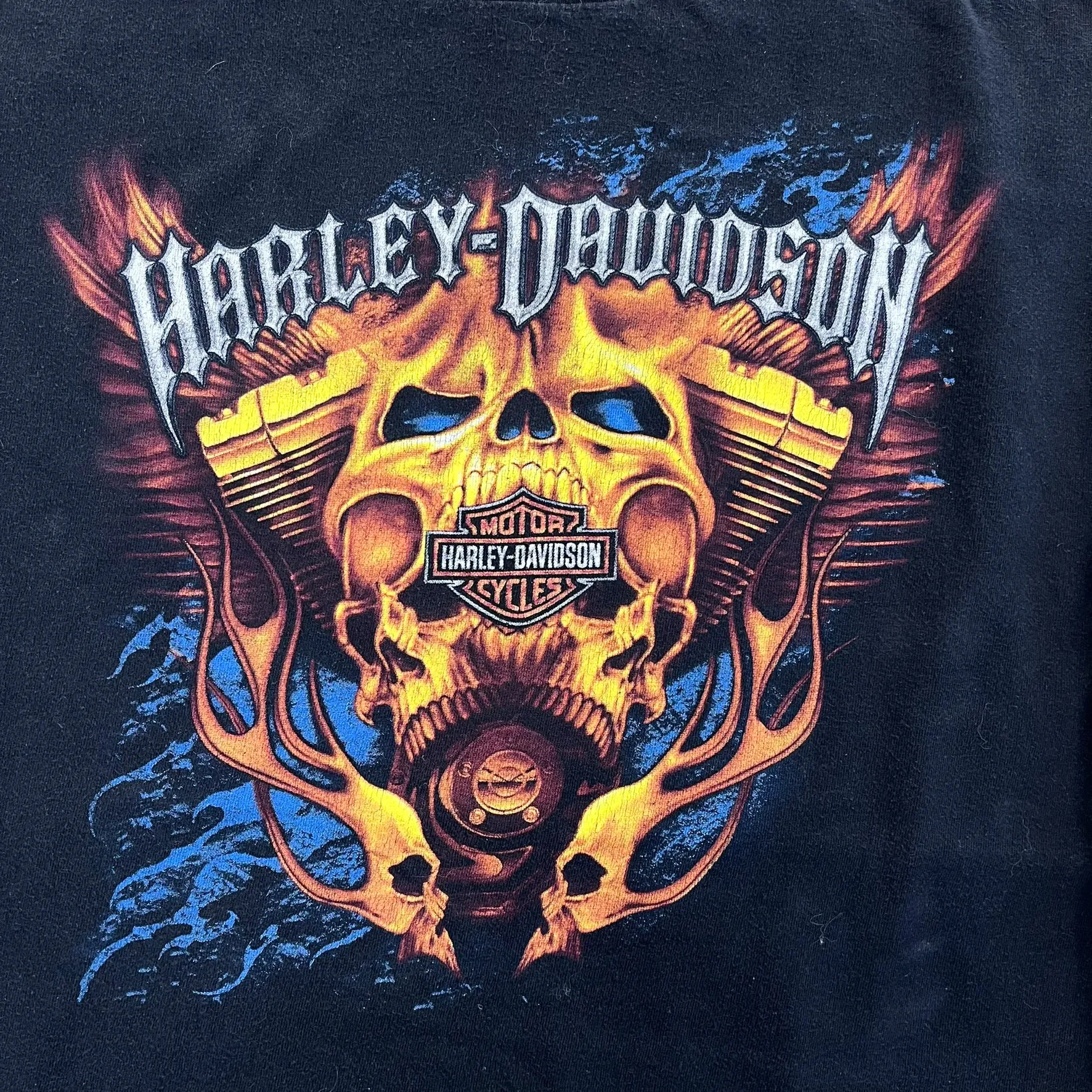 F- '11 Harley Davidson Las Vegas Nevada Skulls & Flames Long Sleeve Tee sold by HG Vintage product image thumbnail 2