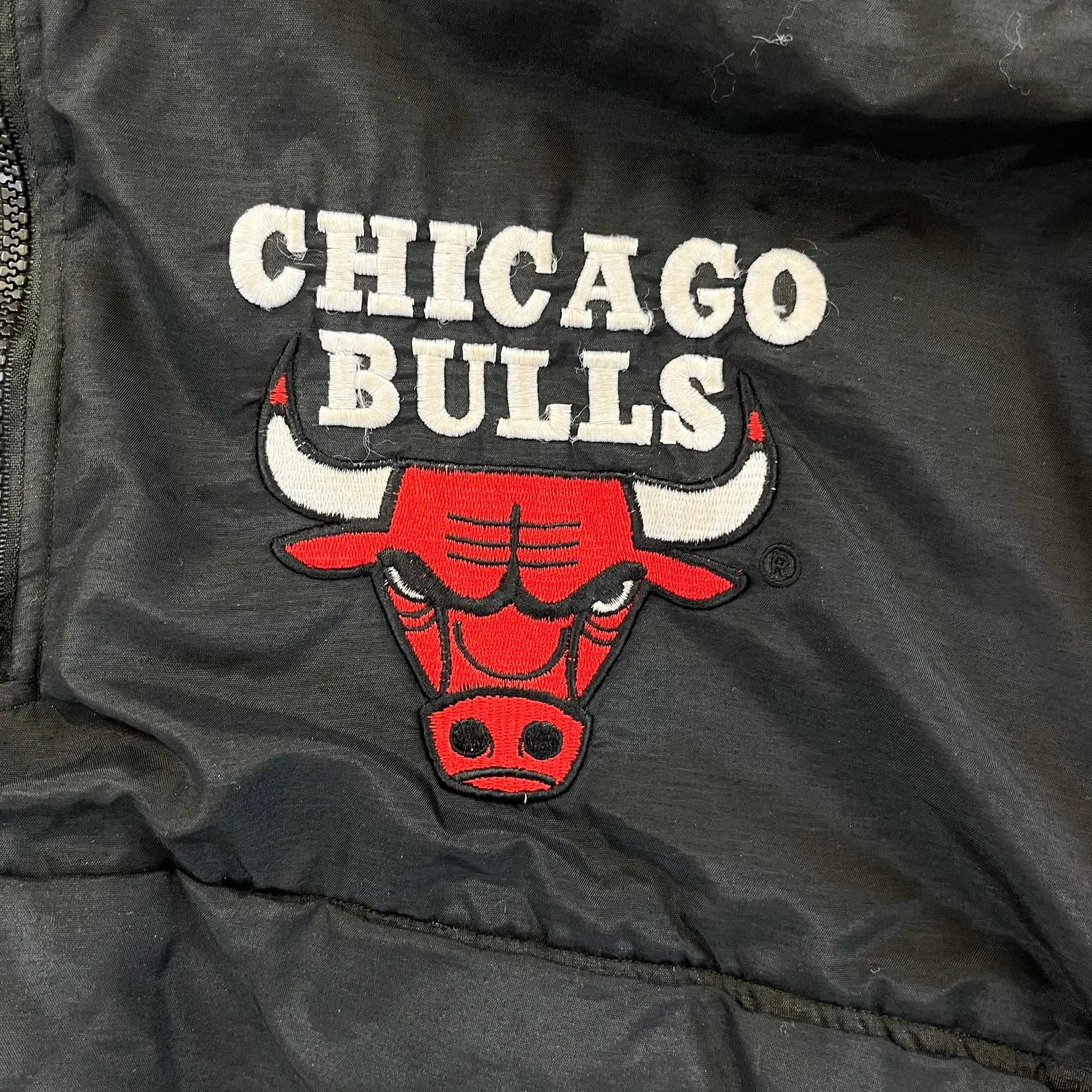 F- Vintage Chicago Bulls NBA Chalk Line Anorak Hooded Winter Jacket sold by HG Vintage product image thumbnail 2