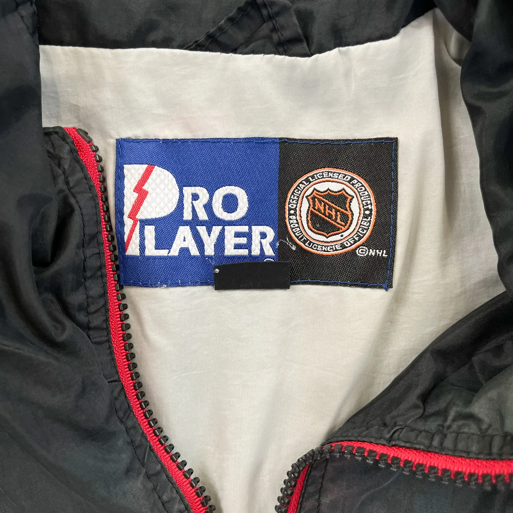 F- Vintage Vancouver Canucks NHL Pro Player Zip Up Windbreaker sold by HG Vintage product image thumbnail 4