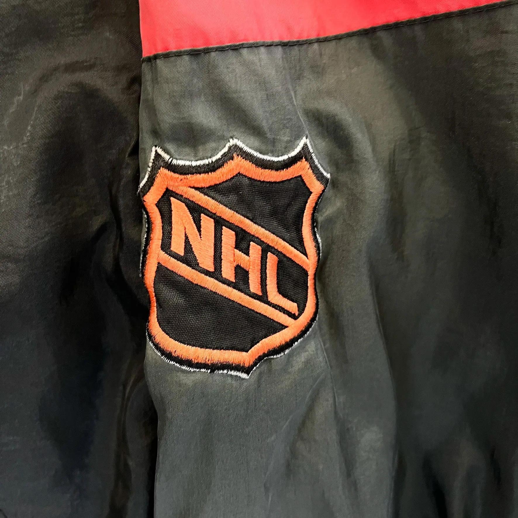 F- Vintage Vancouver Canucks NHL Pro Player Zip Up Windbreaker sold by HG Vintage product image thumbnail 3