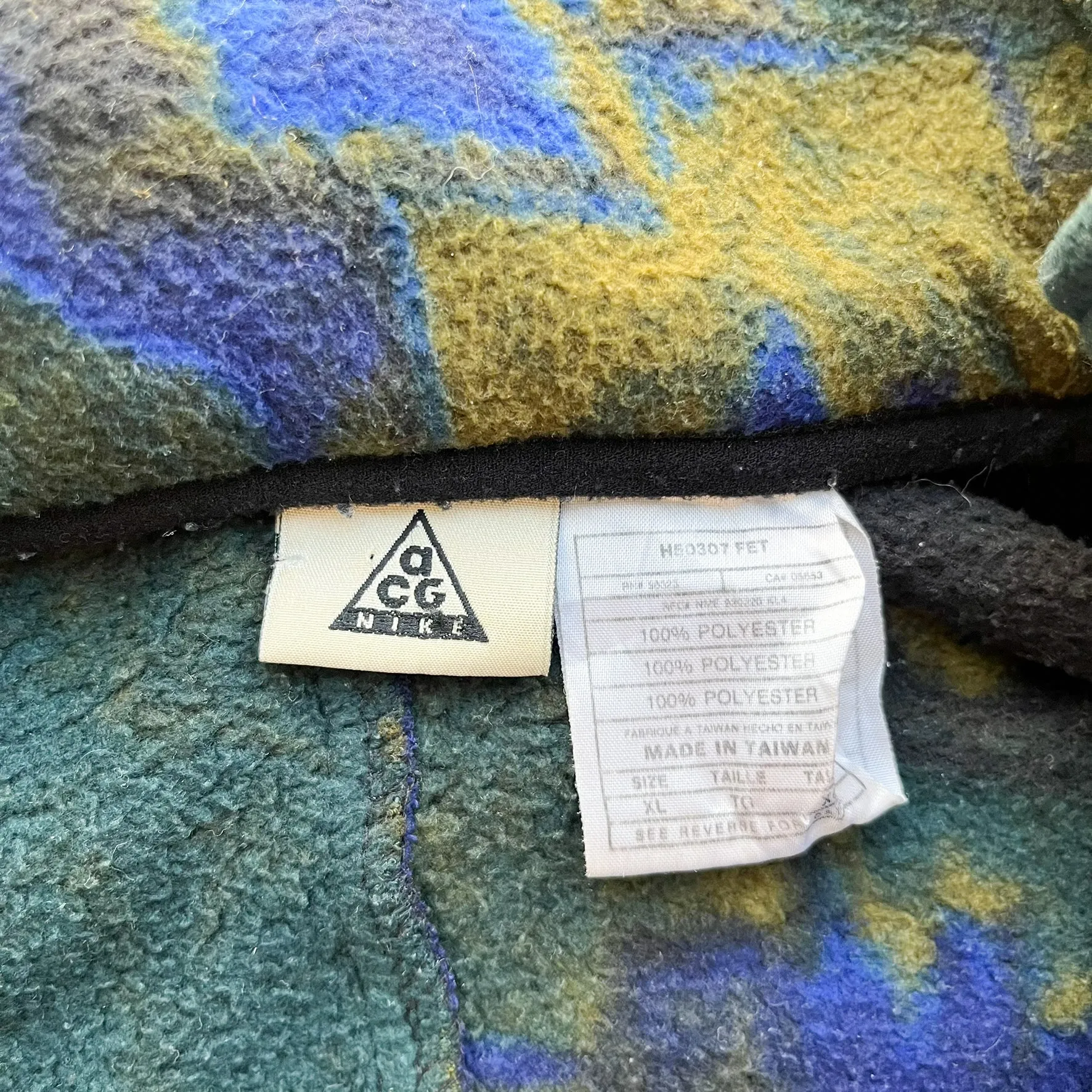 F- Vintage Nike ACG Half Zip All Over Print Polar Fleece sold by HG Vintage product image thumbnail 2