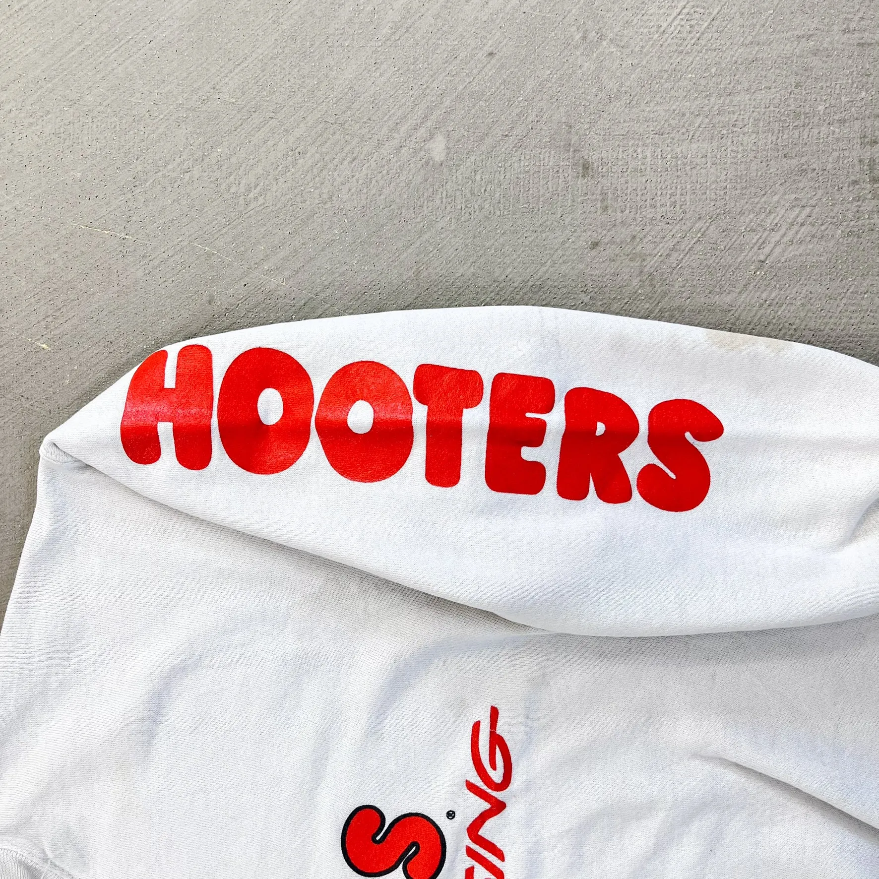F- Vintage Hooters Racing Graphic Crewneck sold by HG Vintage product image thumbnail 3
