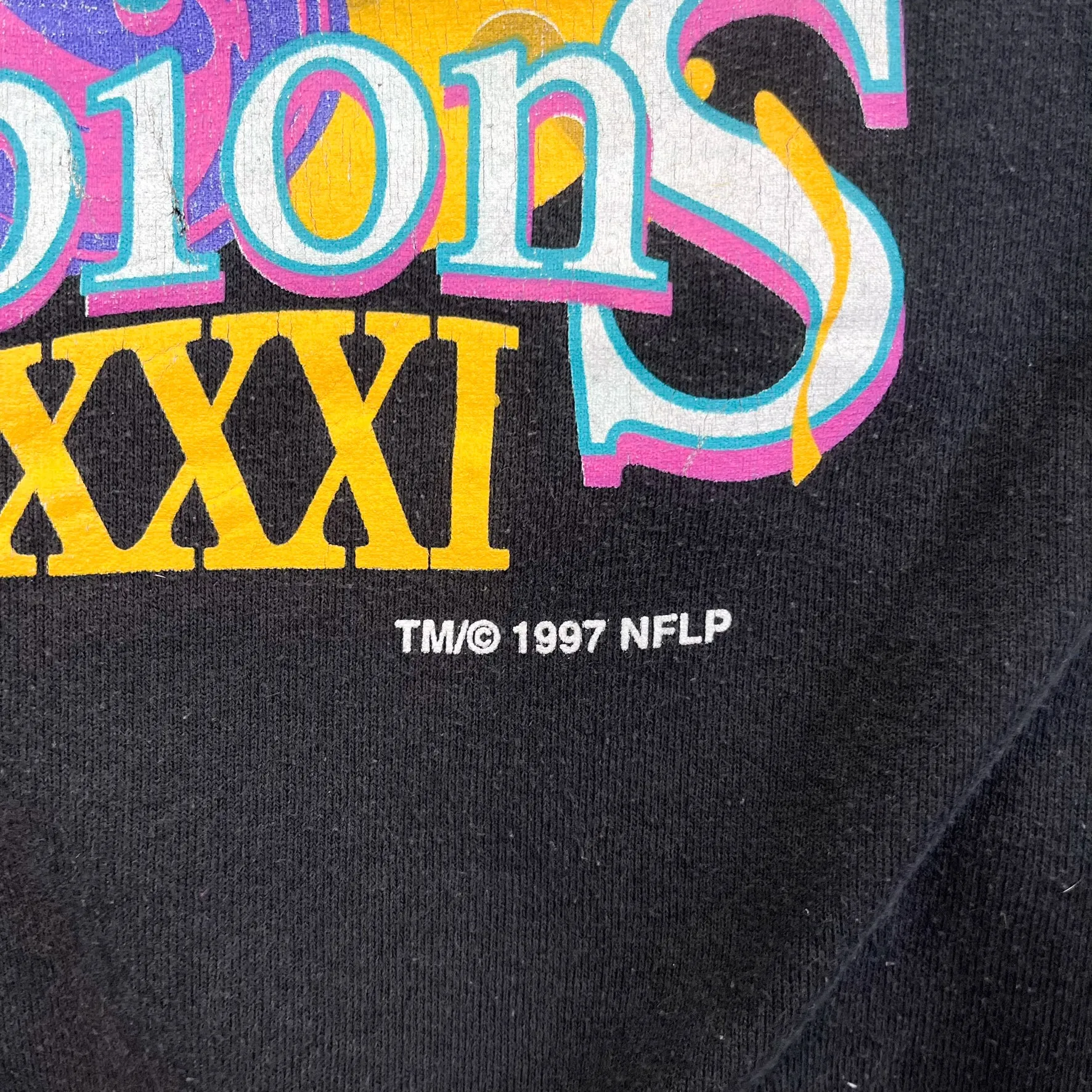F- Vintage '97 Green Bay Packers Super Bowl 31 Champion NFL Crewneck sold by HG Vintage product image thumbnail 3