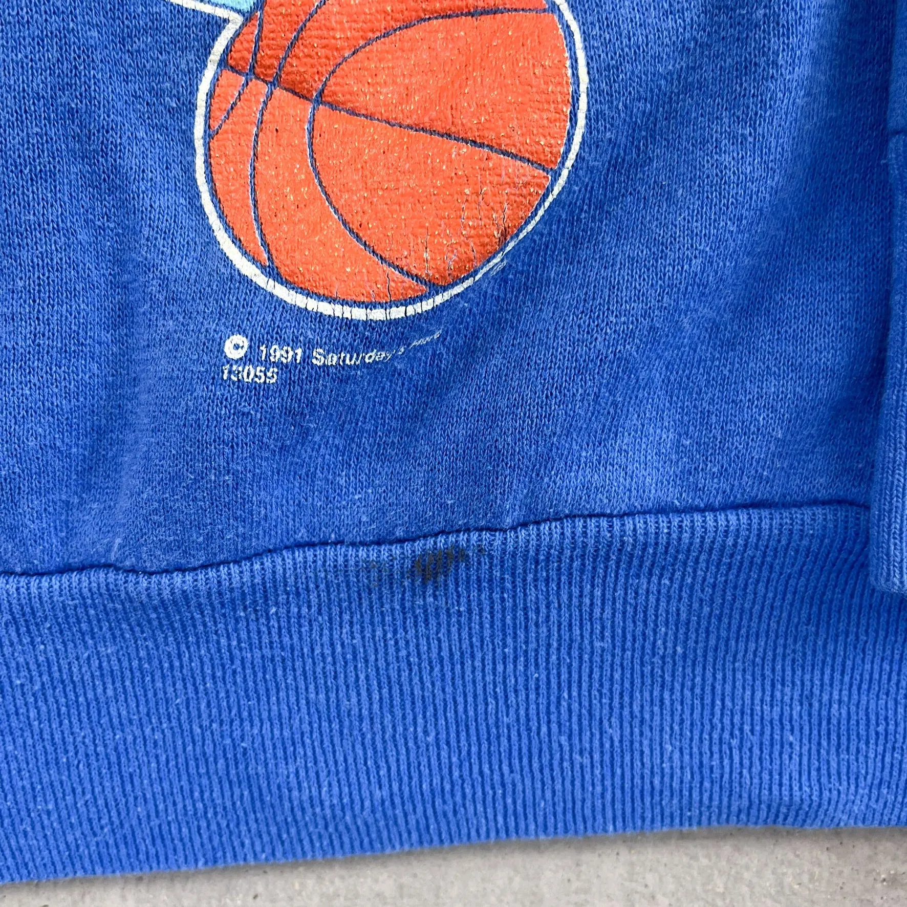 F- Vintage '91 New York Knicks NBA Text & Graphic Crewneck sold by HG Vintage product image thumbnail 3