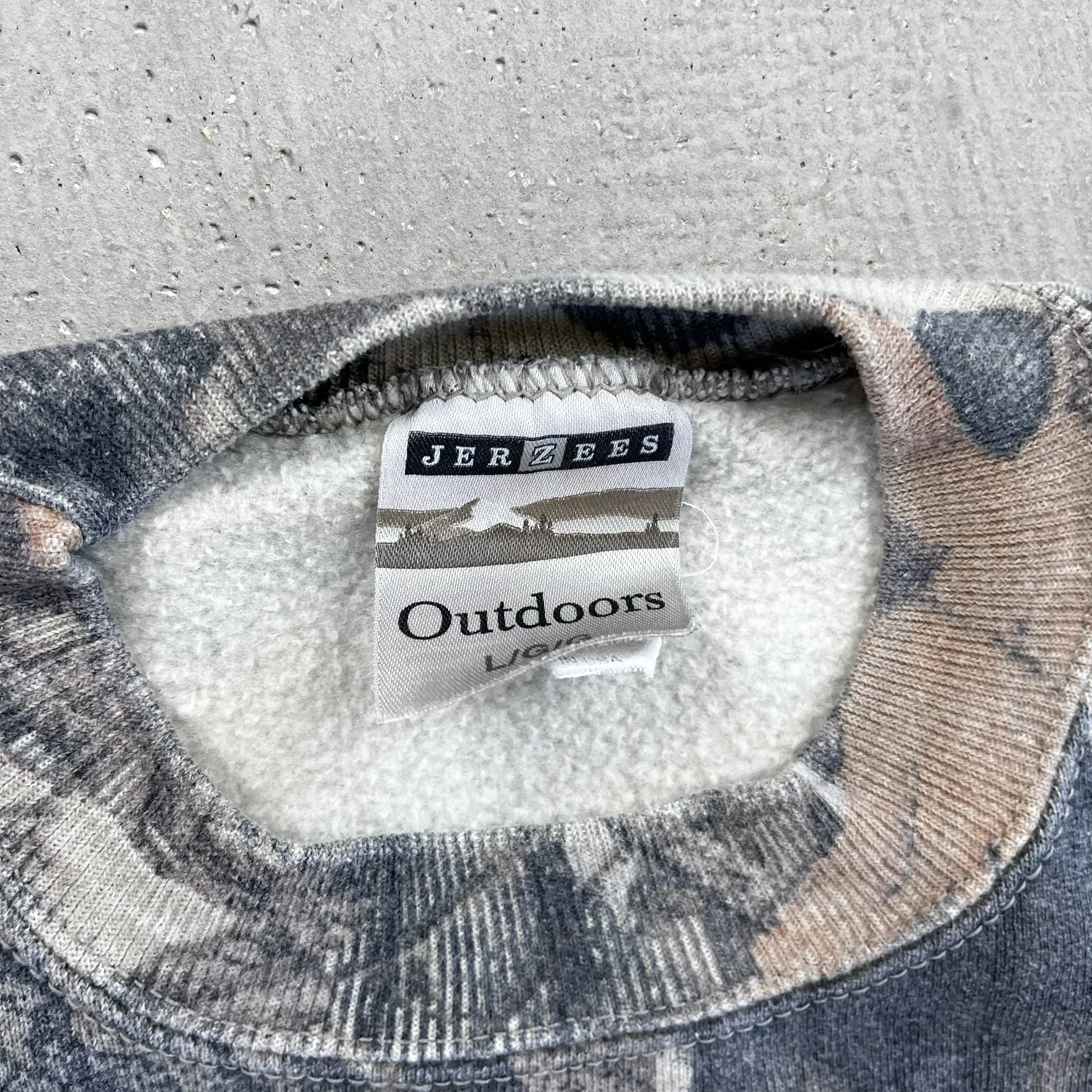 F- Vintage Jerzees Mossy Oak Camo Pattern Crewneck sold by HG Vintage product image thumbnail 3