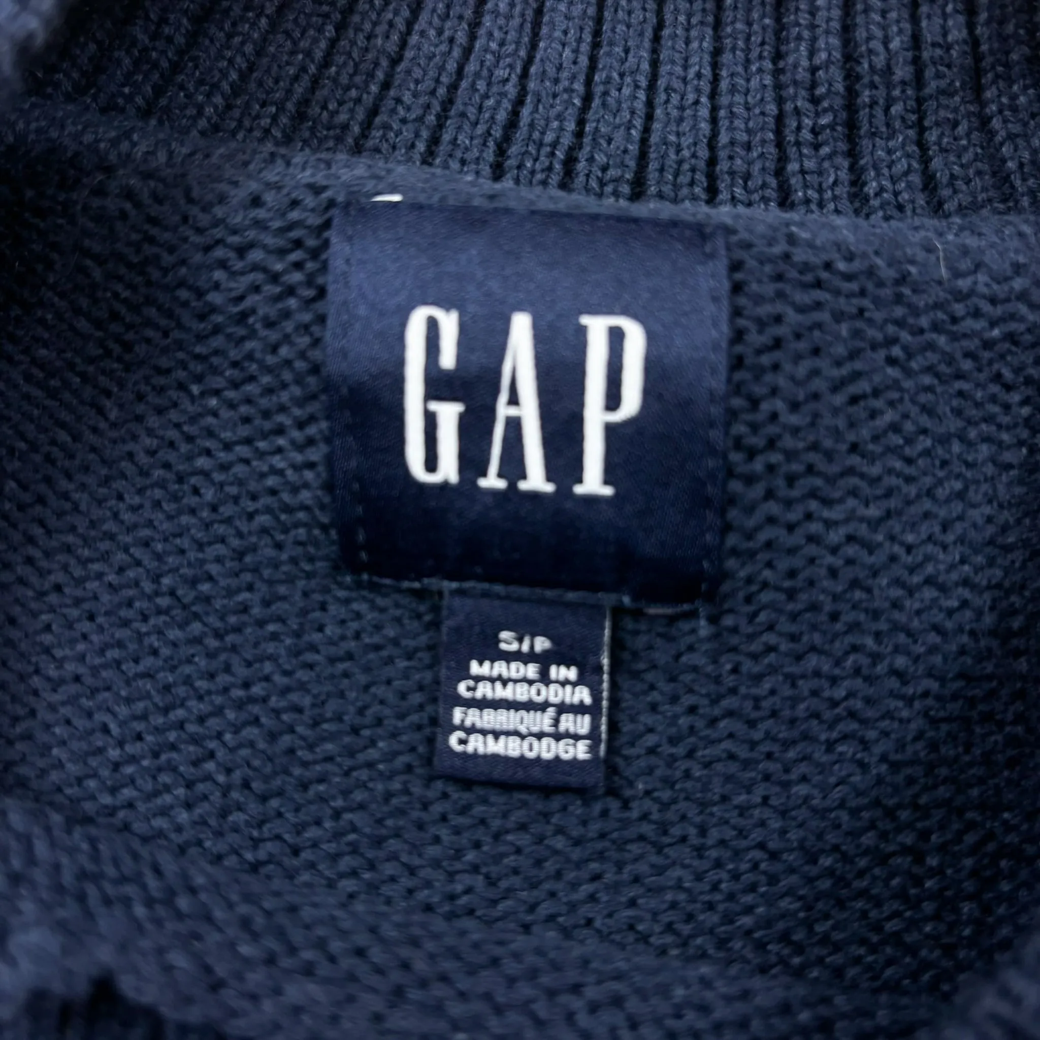 F- Vintage Gap Heavy Navy Knit Sweater sold by HG Vintage product image thumbnail 2