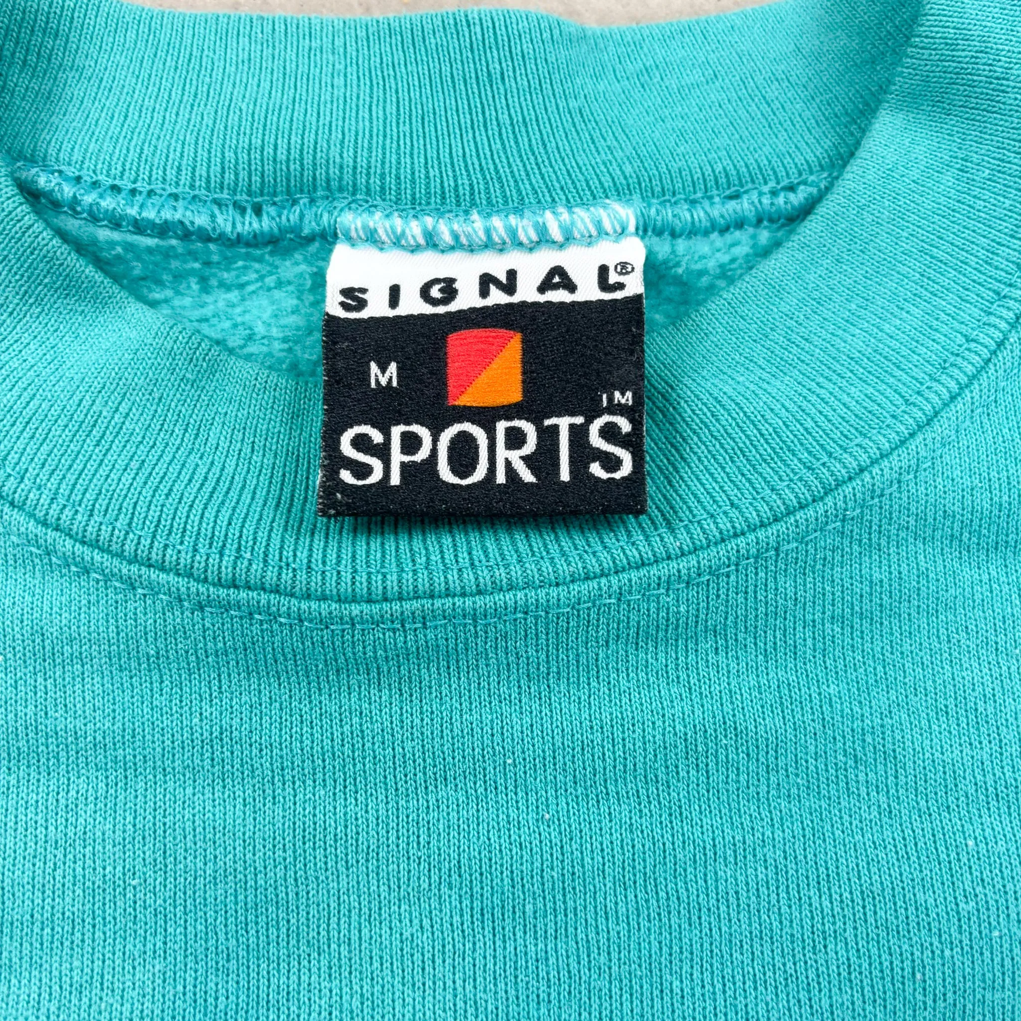 F- Vintage '91 Signal Sports Moon & Wolves In Snow Crewneck sold by HG Vintage product image thumbnail 4