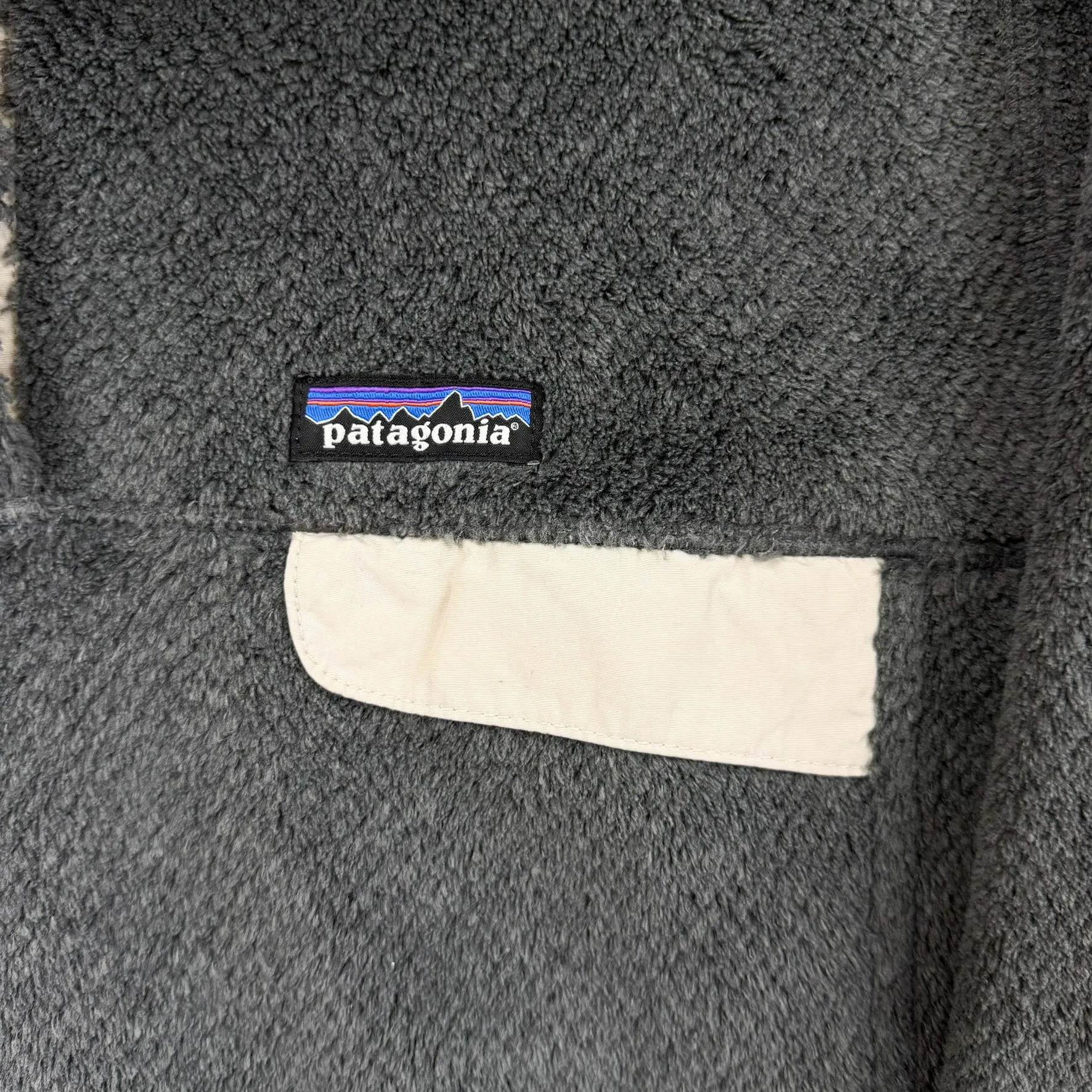 F- Patagonia Quarter Button Grey/Beige Polar Fleece sold by HG Vintage product image thumbnail 2