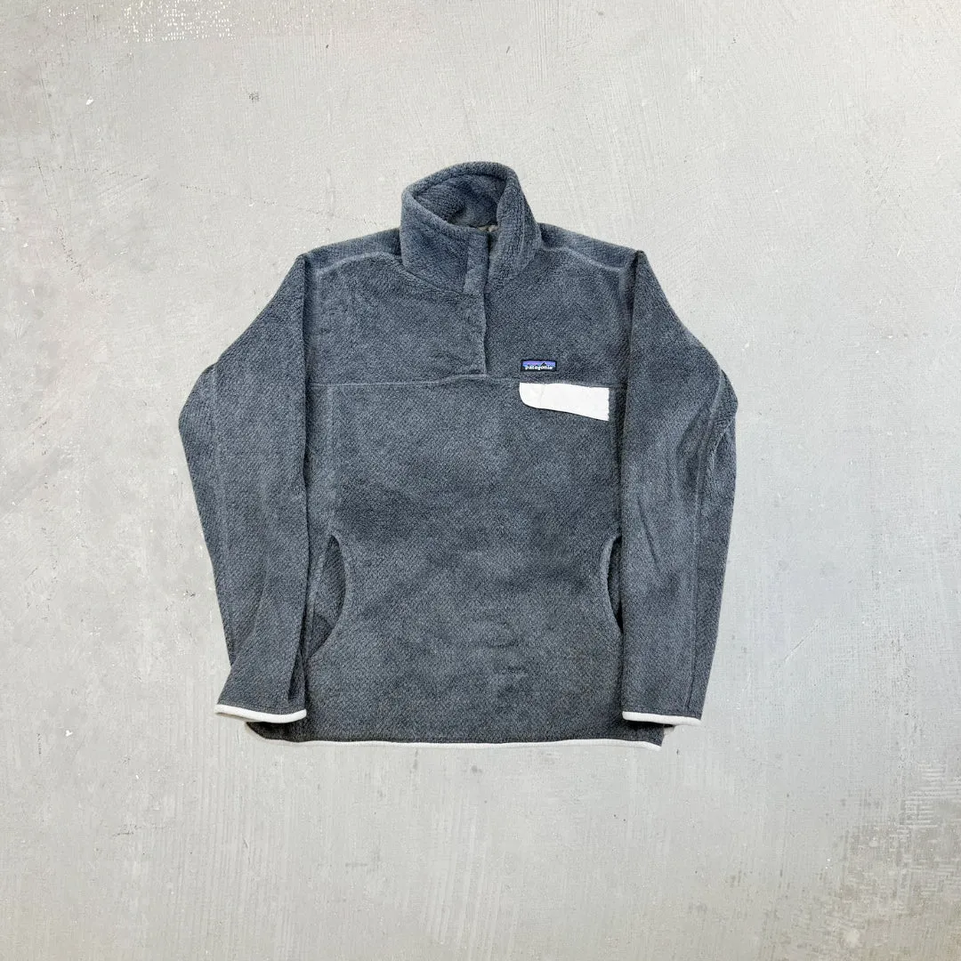 F- Patagonia Quarter Button Grey/Beige Polar Fleece sold by HG Vintage