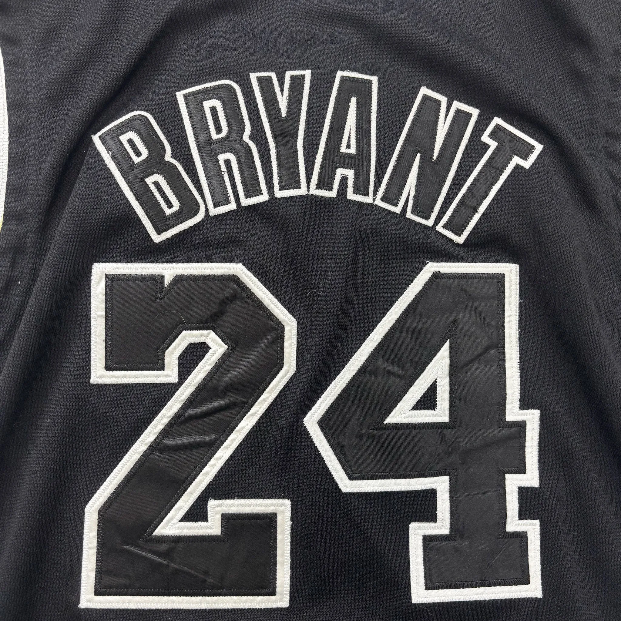 F- Vintage Los Angeles Lakers NBA Kobe Bryant Finals Adidas Jersey sold by HG Vintage product image thumbnail 4