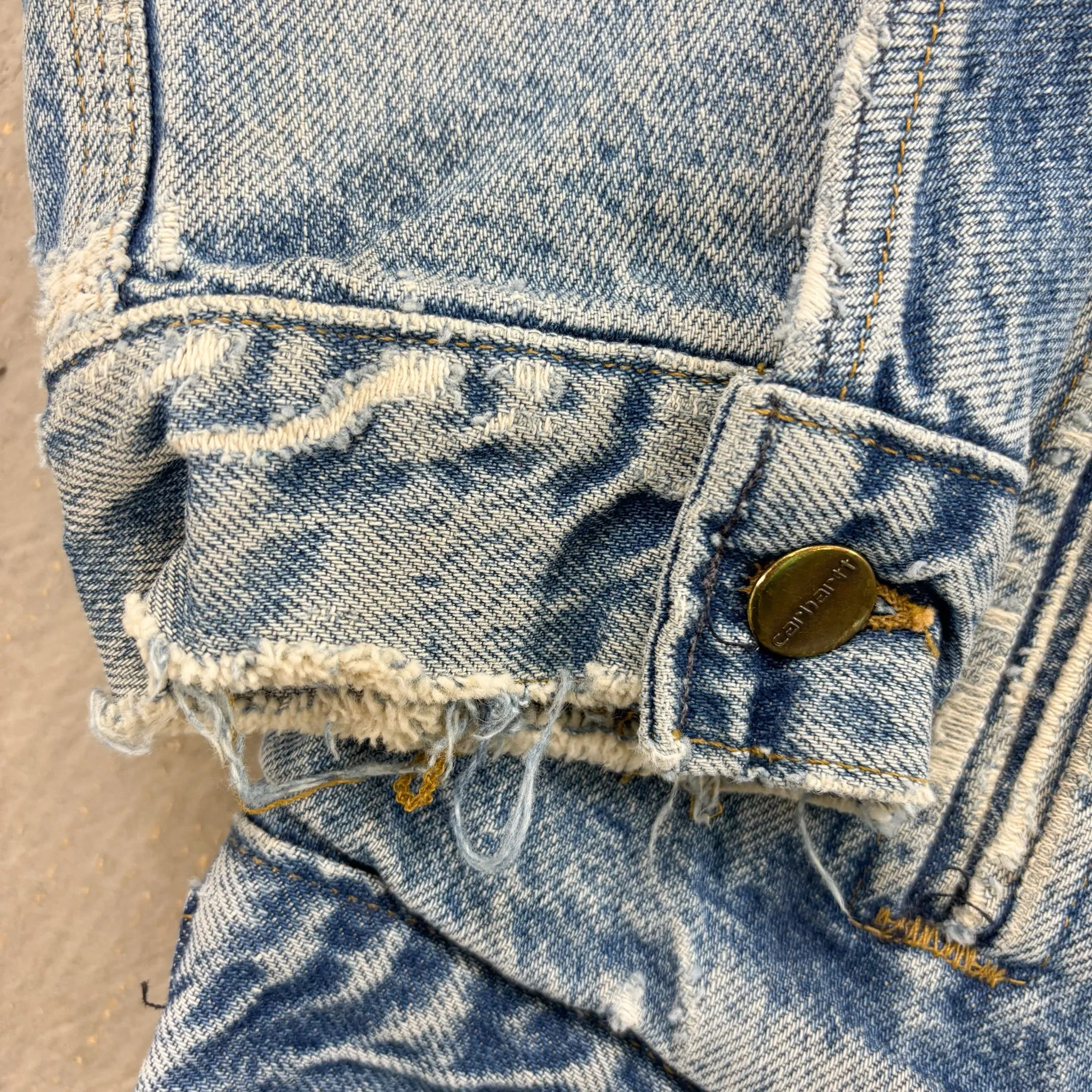 F- Vintage Carhartt Blanket Lined Made In USA Denim Jacket sold by HG Vintage product image thumbnail 3