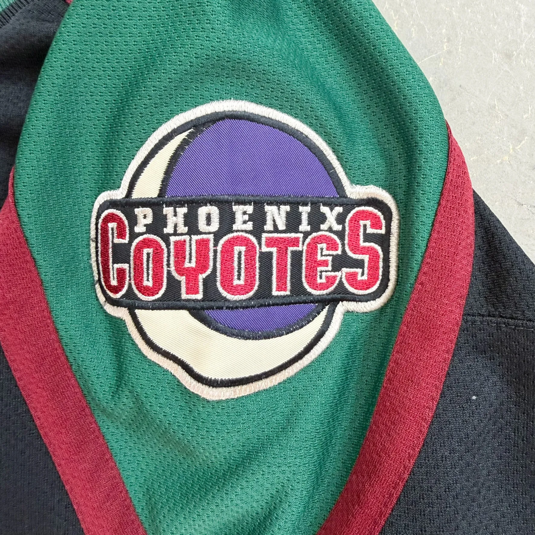 F- Vintage Phoenix Coyote NHL Starter Jeremy Roenick 97 Hockey Jersey sold by HG Vintage product image thumbnail 4