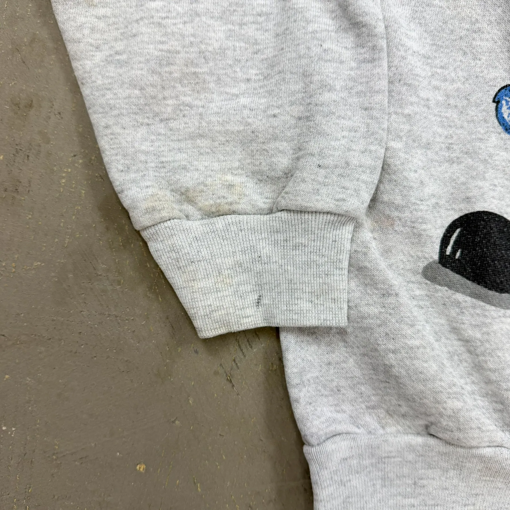 F- Vintage '95 Looney Tunes Christmas Carol Graphic Crewneck sold by HG Vintage product image thumbnail 4