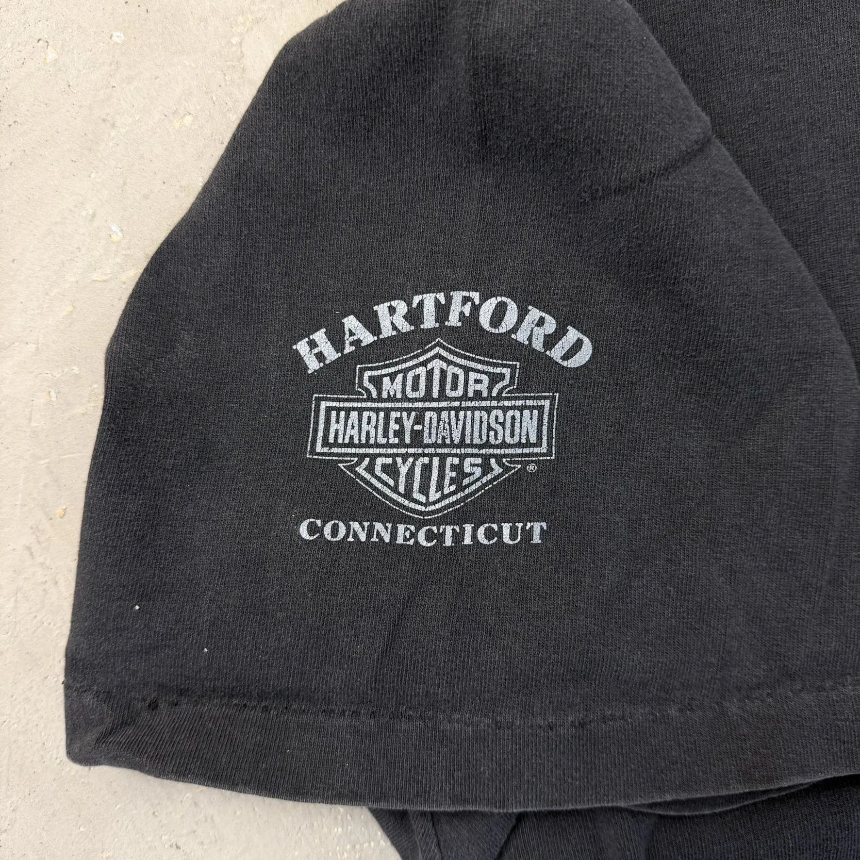 F- Vintage '00 Harley Davidson Hartford Cn. Henley Single Stitch Tee sold by HG Vintage product image thumbnail 3