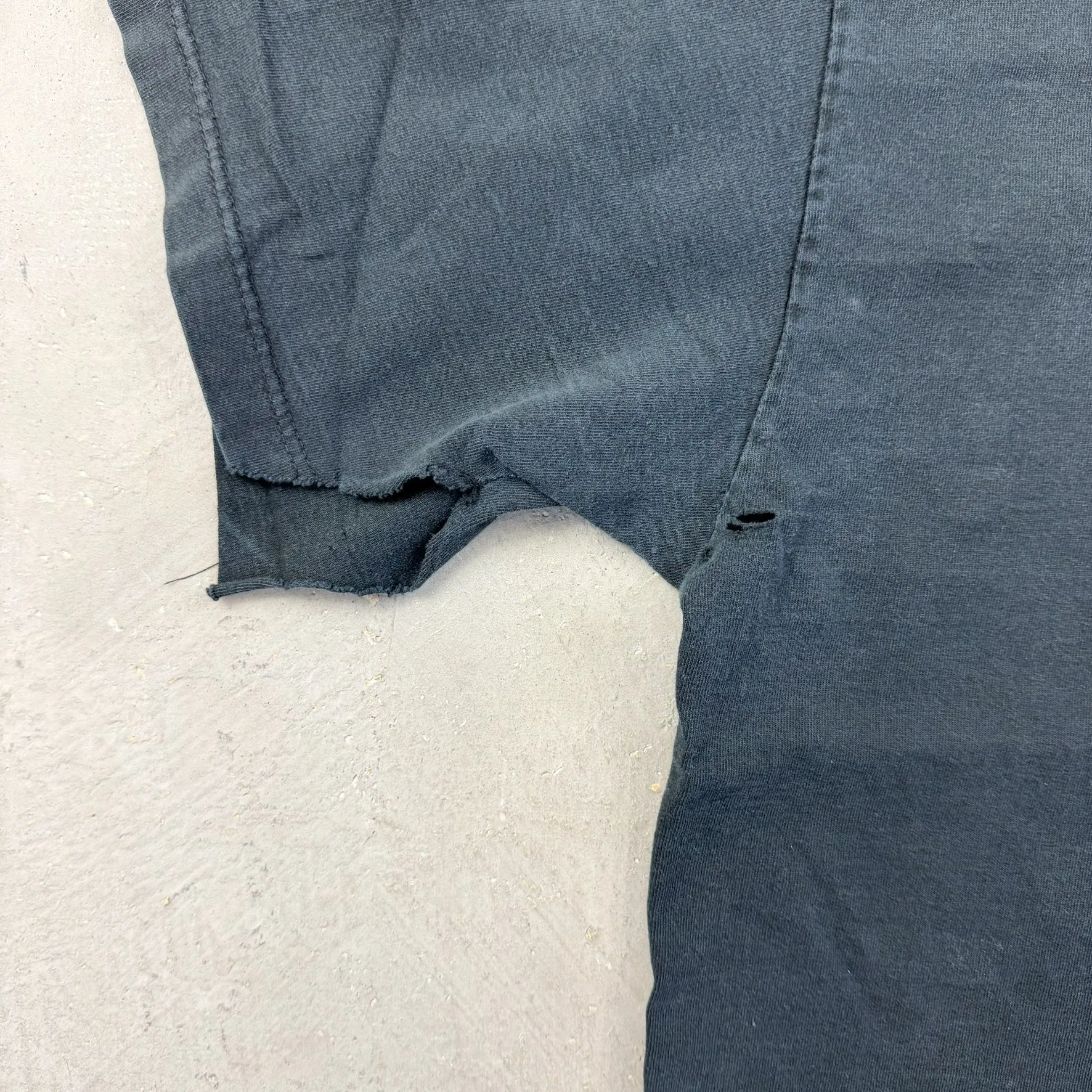 F- Vintage Hooters Chattanooga TN Christmas Graphic Tee sold by HG Vintage product image thumbnail 5