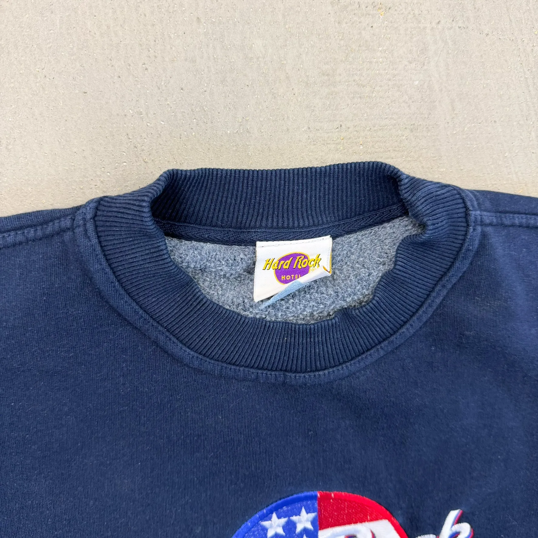 F- Vintage Hard Rock Cafe Hotel Las Vegas Embroidered Crewneck sold by HG Vintage product image thumbnail 4