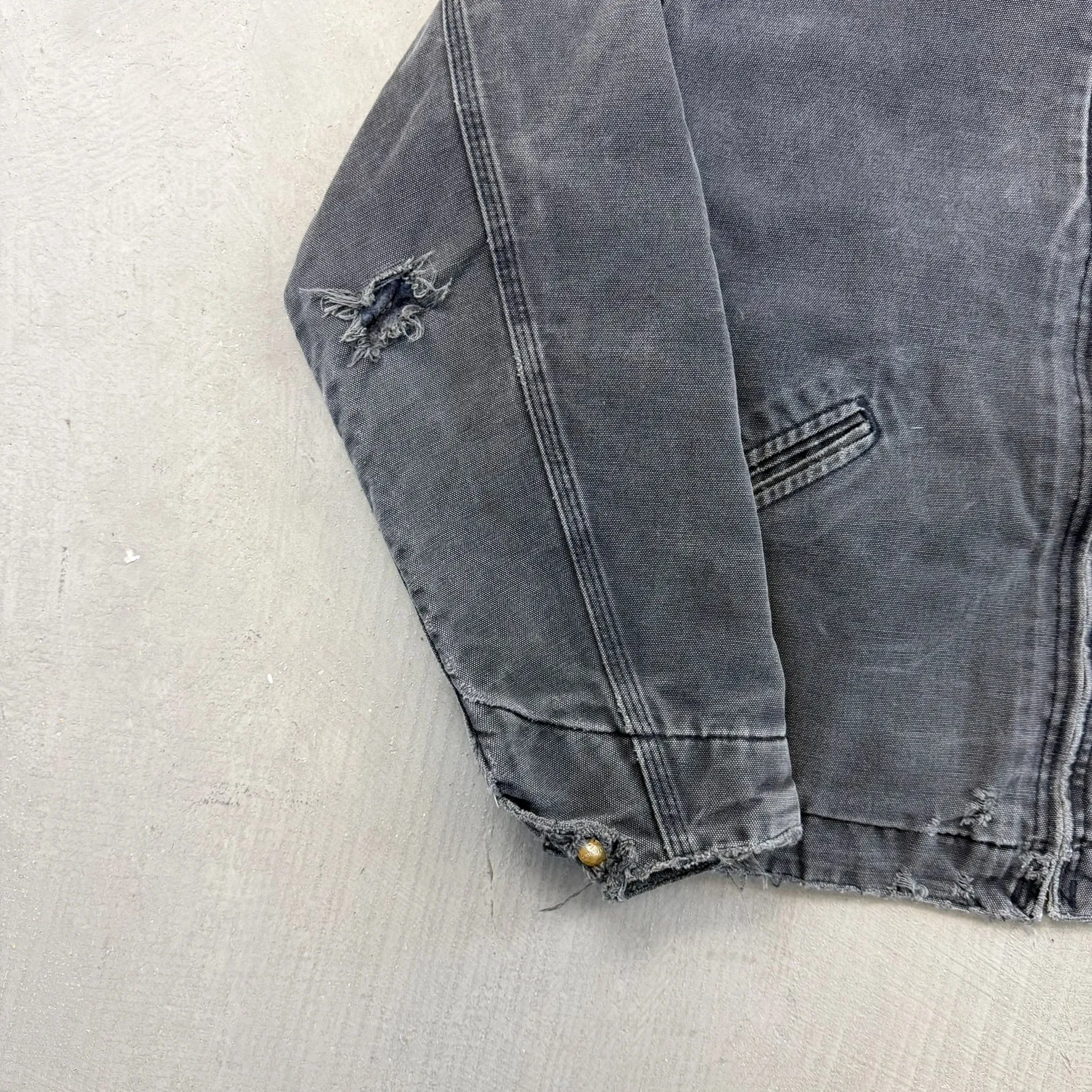 F- Vintage Carhartt Blanket Lined Detroit Workwear Jacket sold by HG Vintage product image thumbnail 5