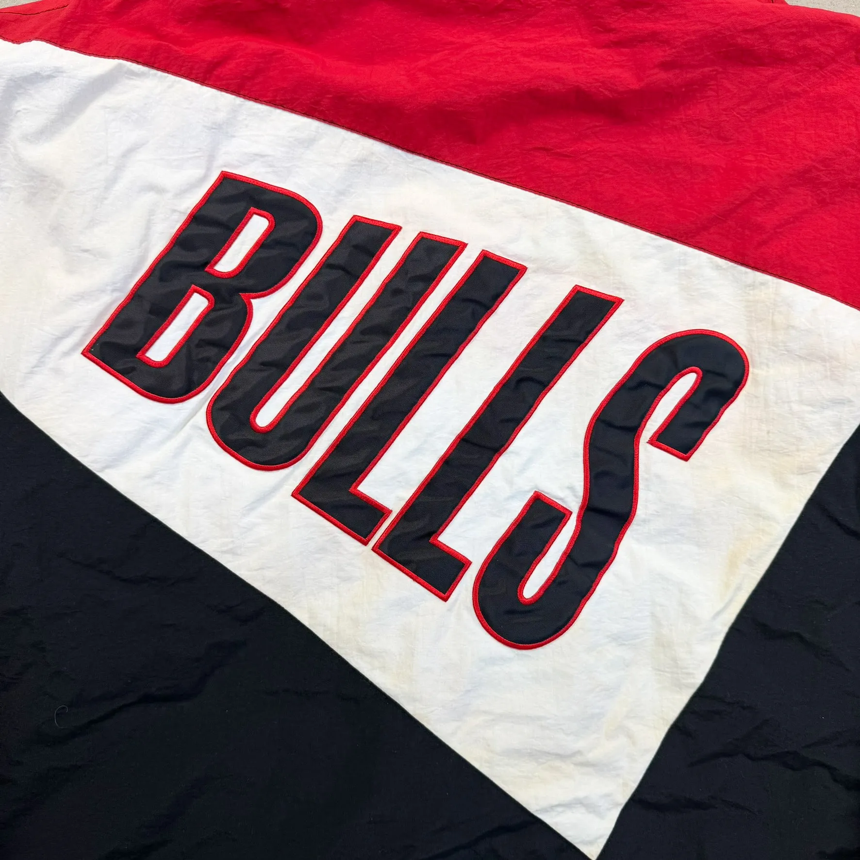 F- Vintage Chicago Bulls NBA Mitchell & Ness Zip Up Winter Jacket sold by HG Vintage product image thumbnail 4