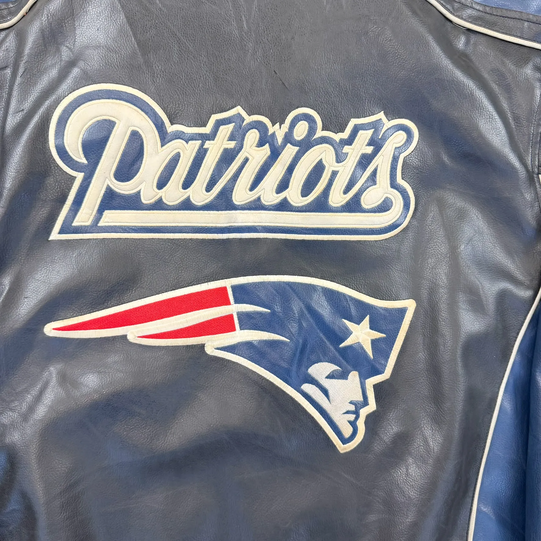 F- Vintage New England Patriots NFL Zip Up Leather Jacket sold by HG Vintage product image thumbnail 4