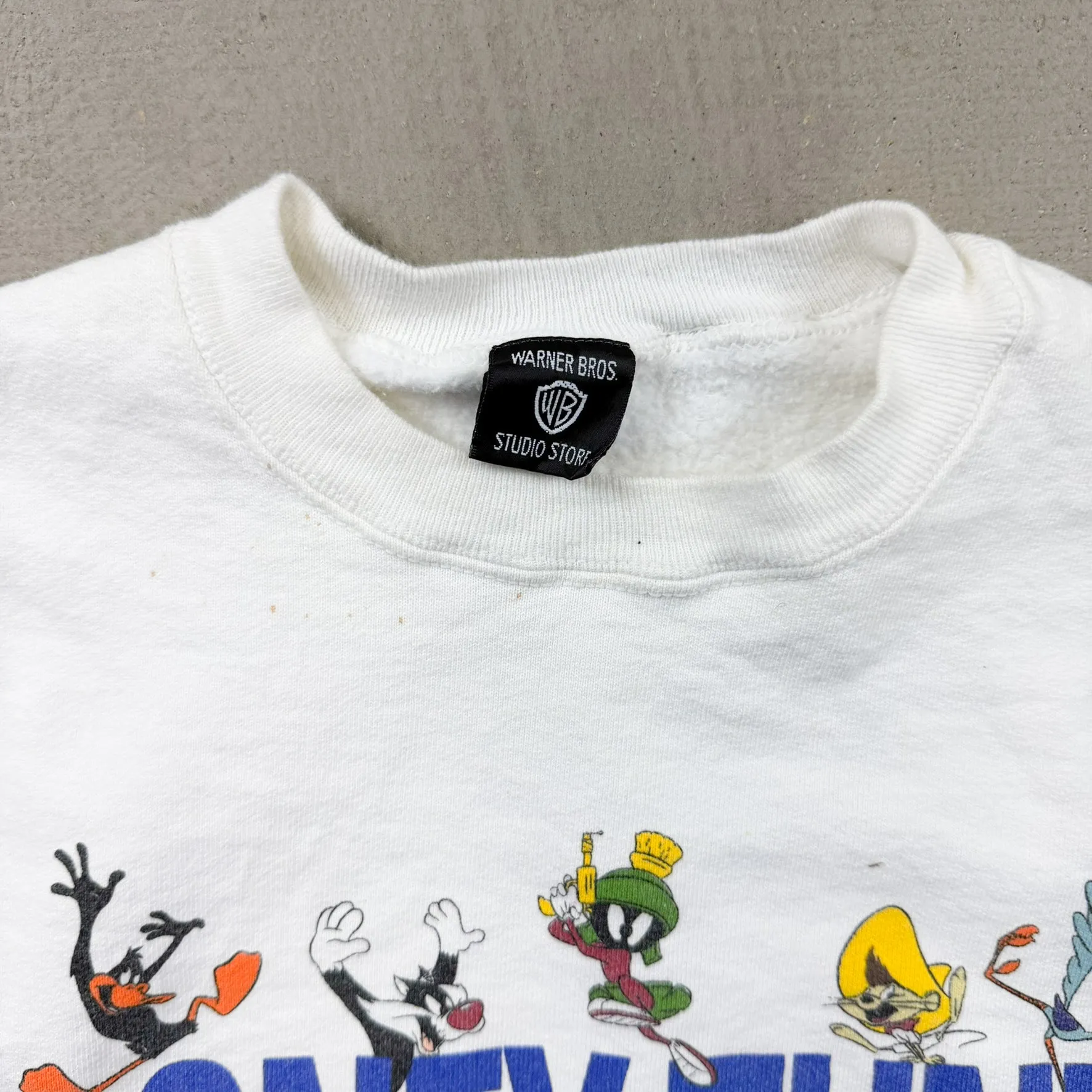 F- Vintage '95 Looney Tunes Characters & Text Graphic Made In USA Crewneck sold by HG Vintage product image thumbnail 4