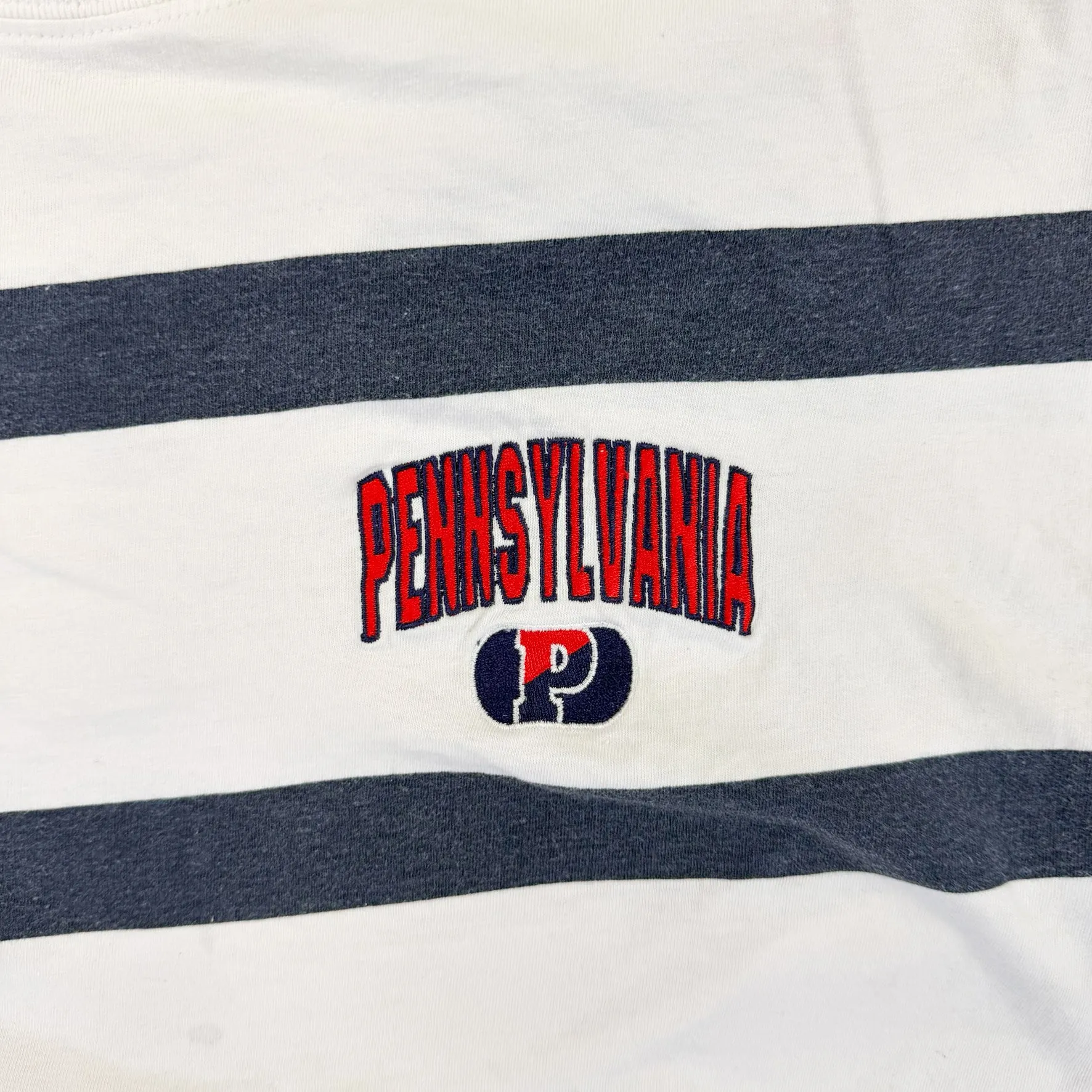 F- Vintage University Of Pennsylvania Logo 7 Embroidered Text Tee sold by HG Vintage product image thumbnail 2