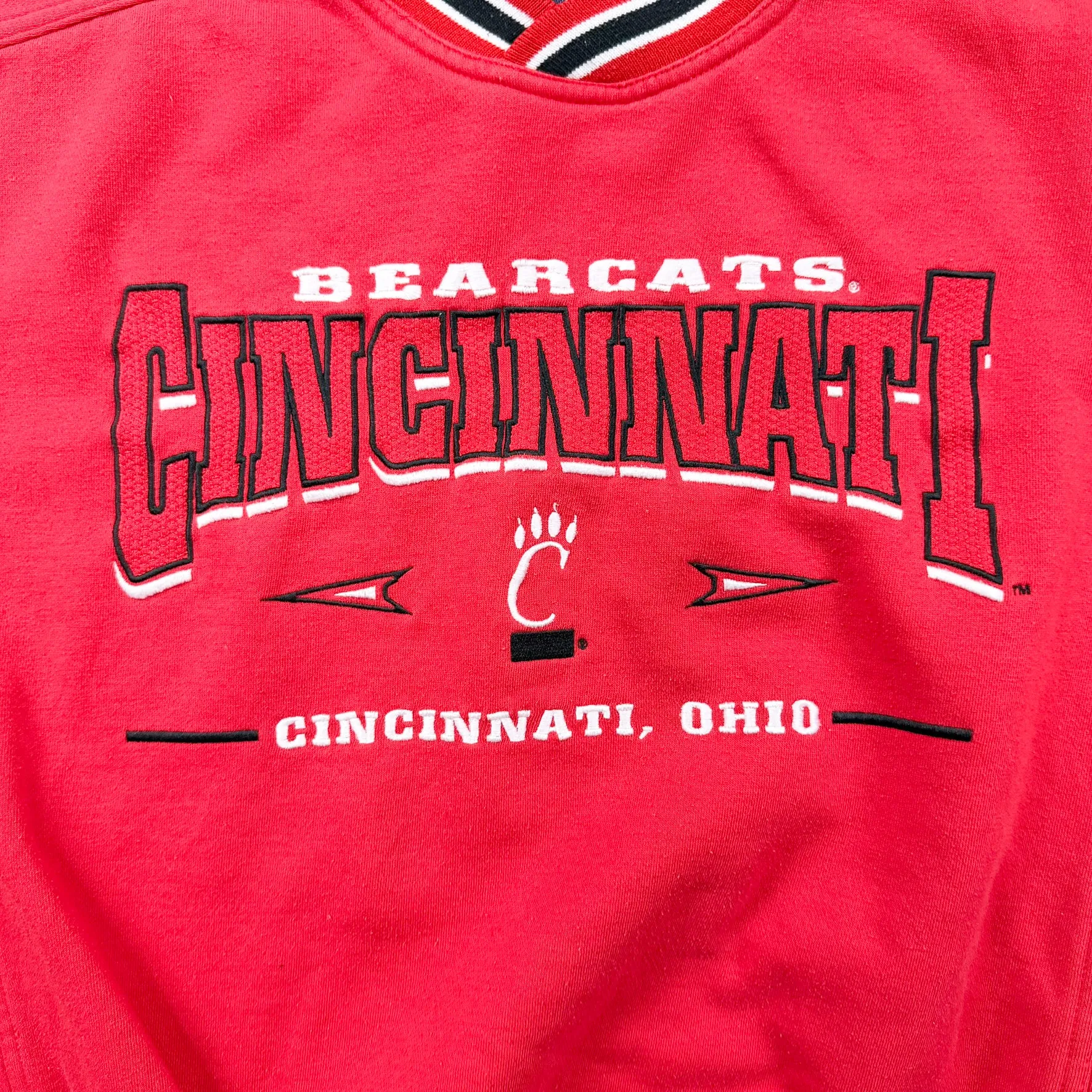 F- Vintage Cincinnati Bearcats Lee Embroidered Text Crewneck sold by HG Vintage product image thumbnail 2