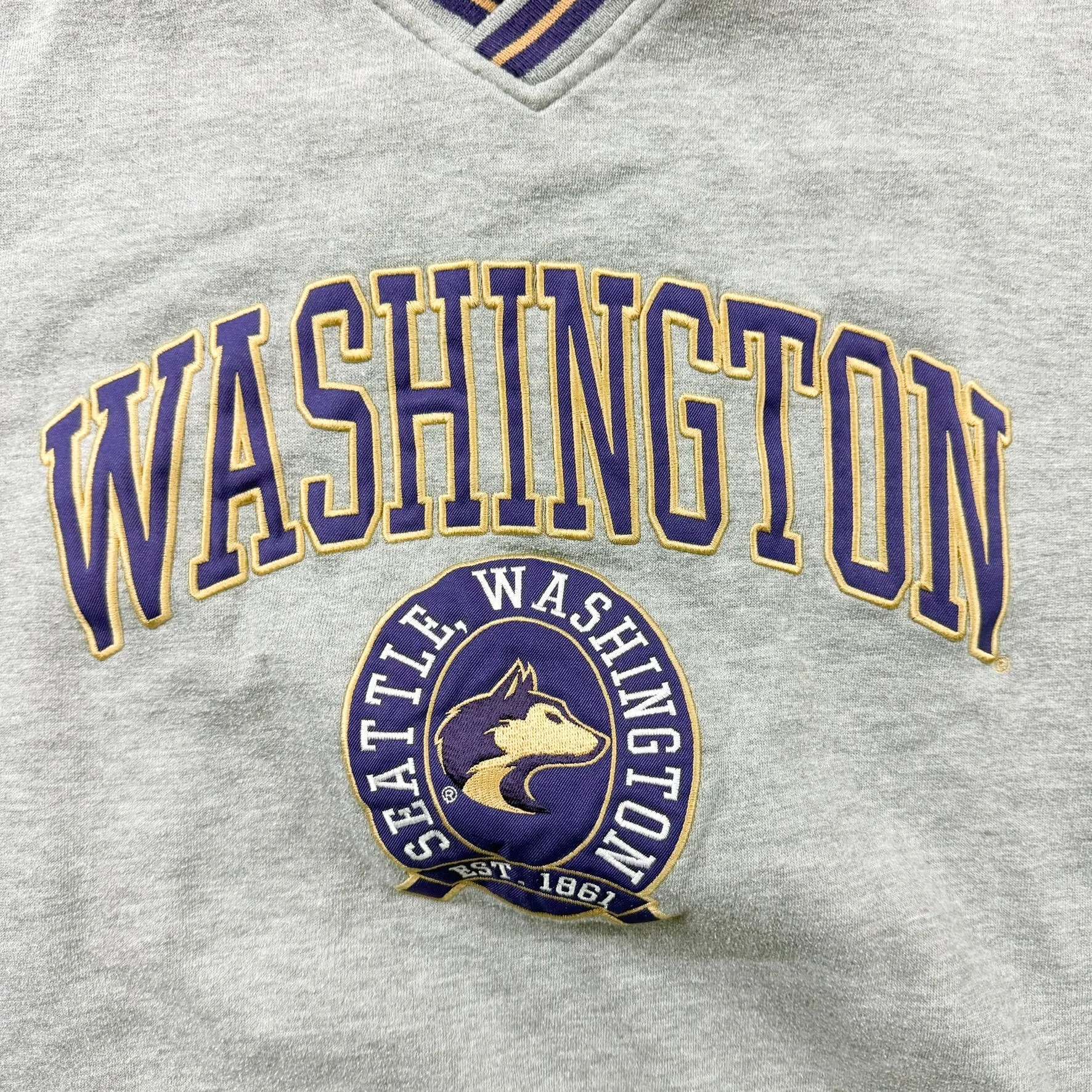 F- Vintage Washington State Huskies Lee Embroidered Logo Crewneck sold by HG Vintage product image thumbnail 2