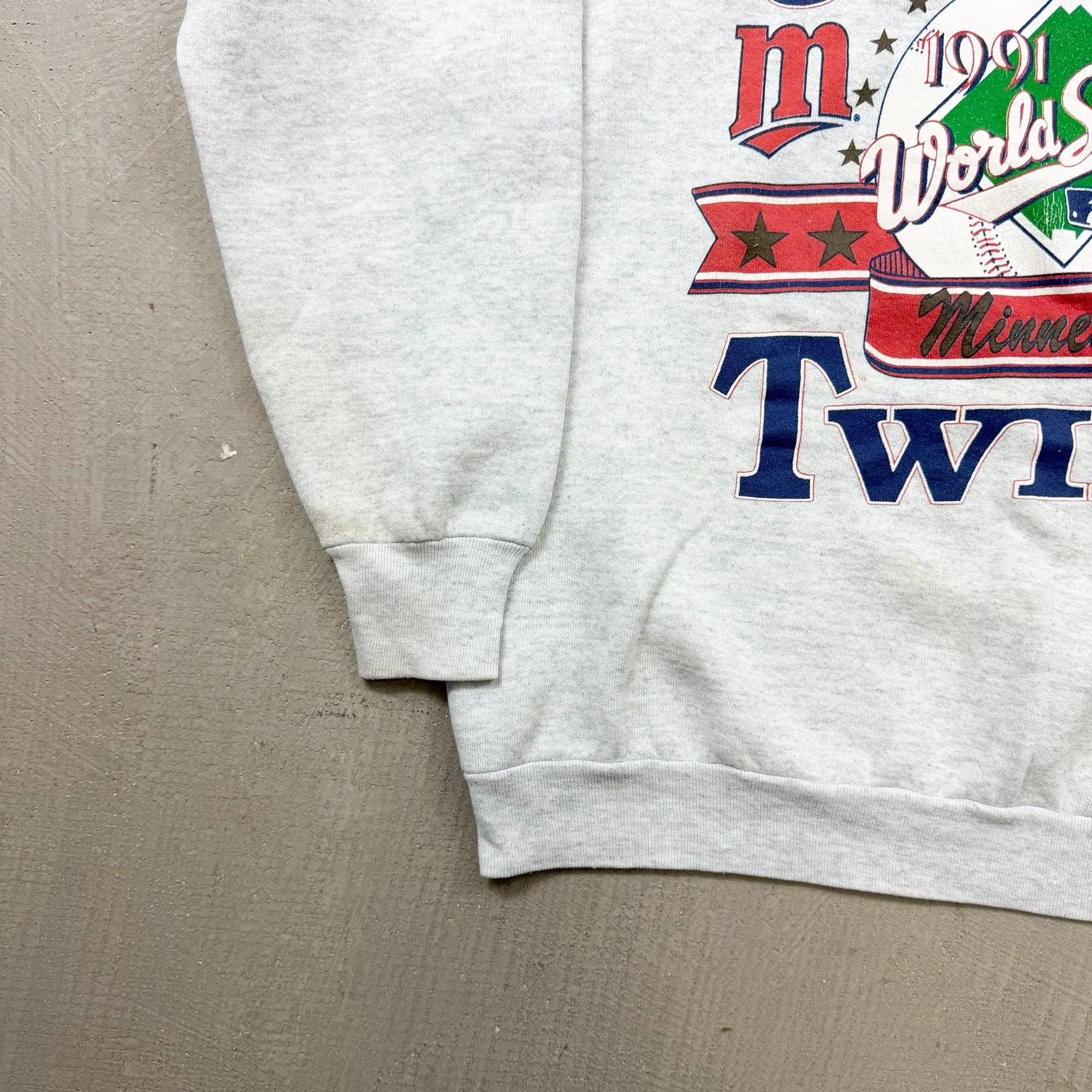 F- Vintage '91 Minnesota Twins World Series Champs MLB Made In USA Crewneck sold by HG Vintage product image thumbnail 4