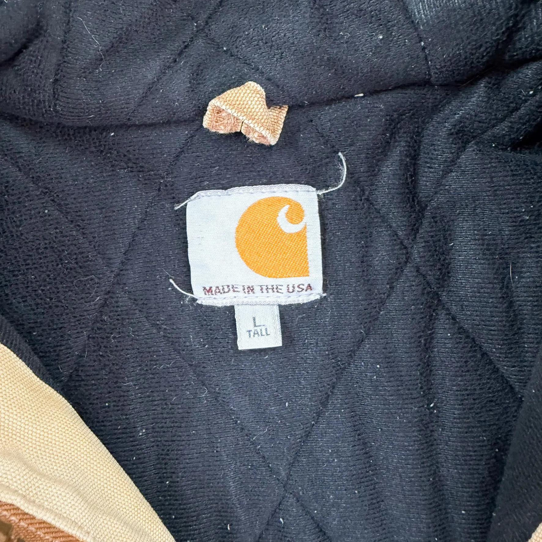 F- Vintage Carhartt Made In USA Active Quilt Lined Hooded Work Jacket sold by HG Vintage product image thumbnail 3