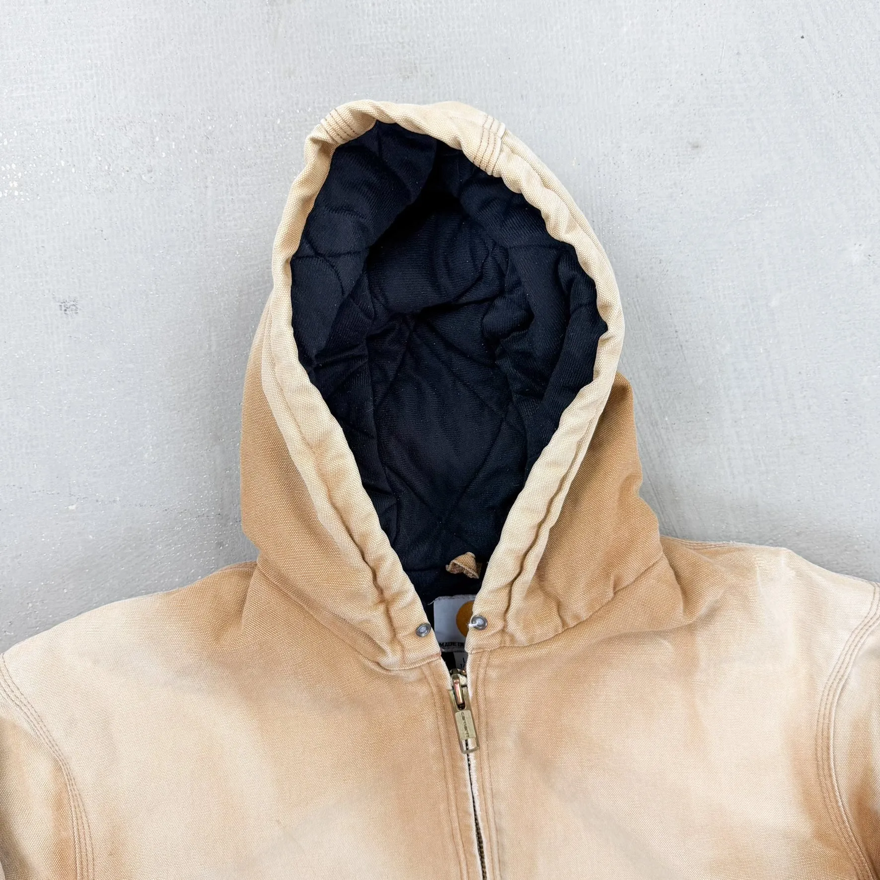 F- Vintage Carhartt Made In USA Active Quilt Lined Hooded Work Jacket sold by HG Vintage product image thumbnail 2