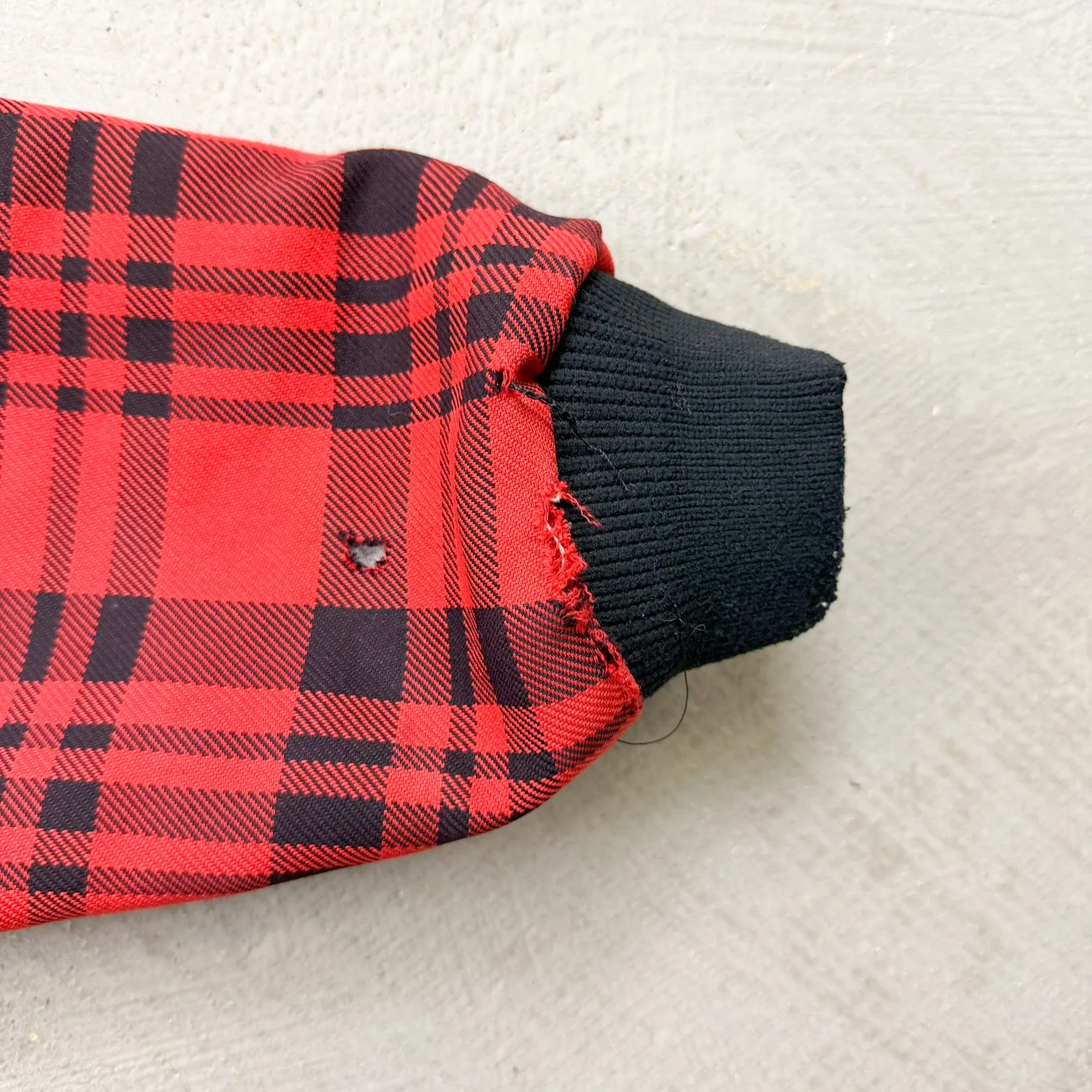 F- Vintage '93 Carhartt Made In USA Buffalo Quilt Lined Plaid Workwear Bomber Jacket sold by HG Vintage product image thumbnail 3