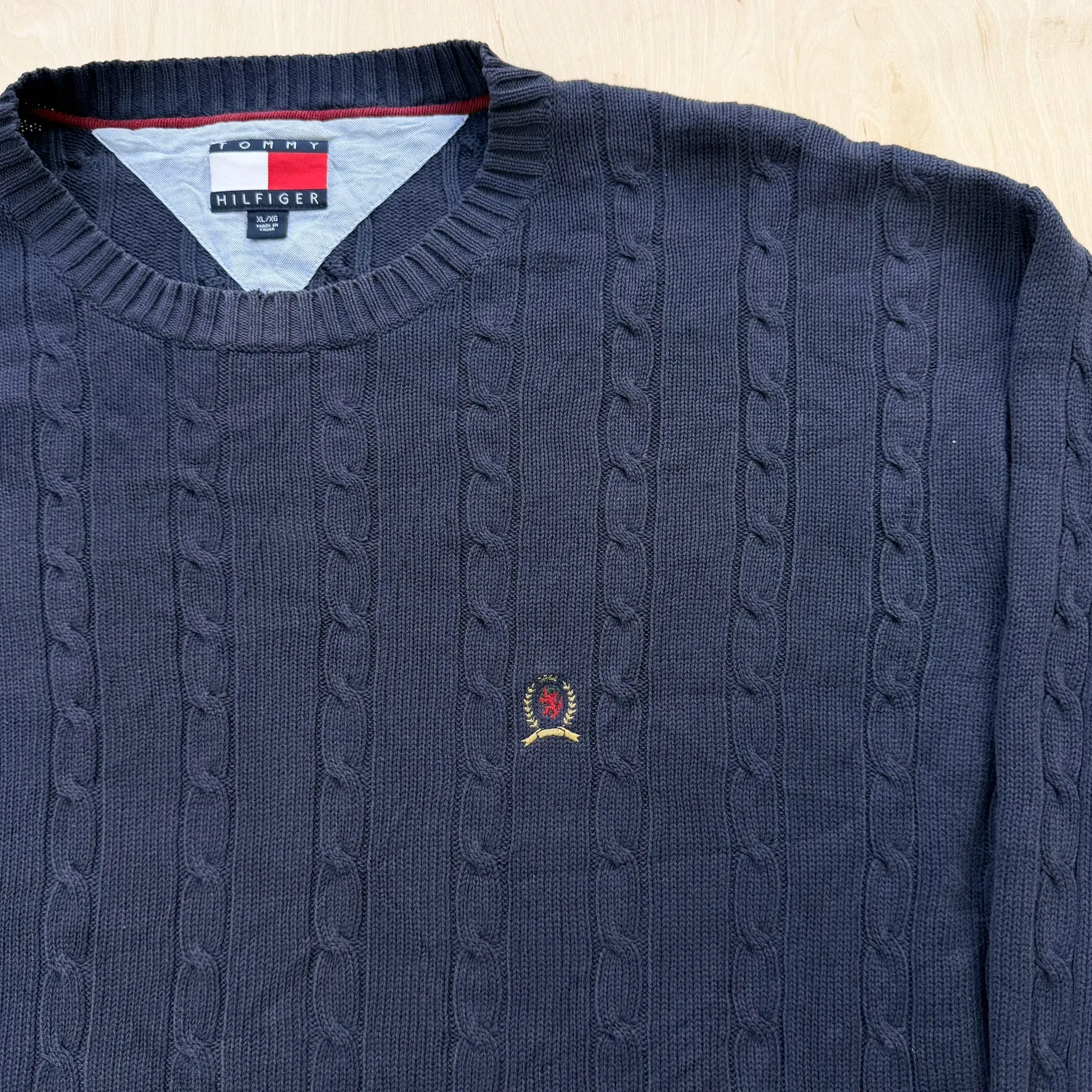 F- Vintage Tommy Hilfiger Navy Embroidered Crest Knit Sweater - XL sold by HG Vintage product image thumbnail 2